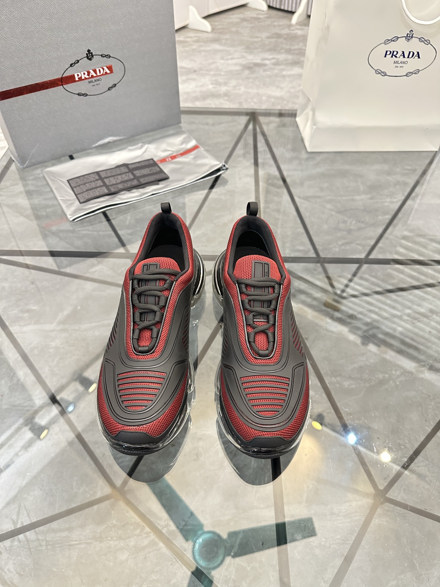 Precio de venta: P310 Calidad superior de gama altaMarca: Prada *"Prada*" mocasines de caña bajaTall