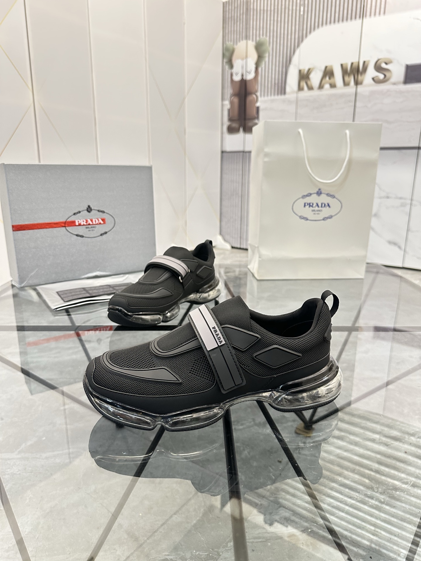 Precio de venta: P310 Calidad superior de gama altaMarca: Prada *