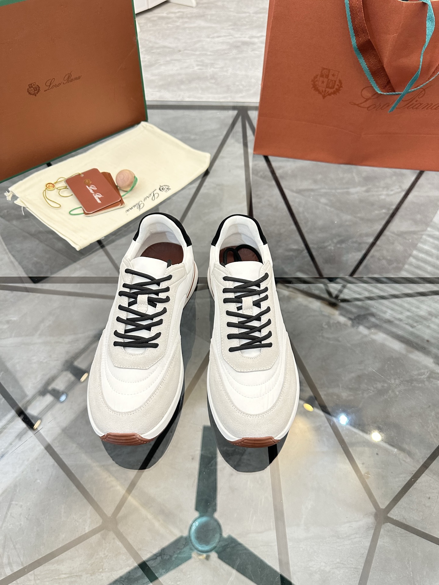 Precio de venta: P270 Embalaje completo de primera calidadMarca: LP* "NUOYOFANYA*" Low Top Casual Sh