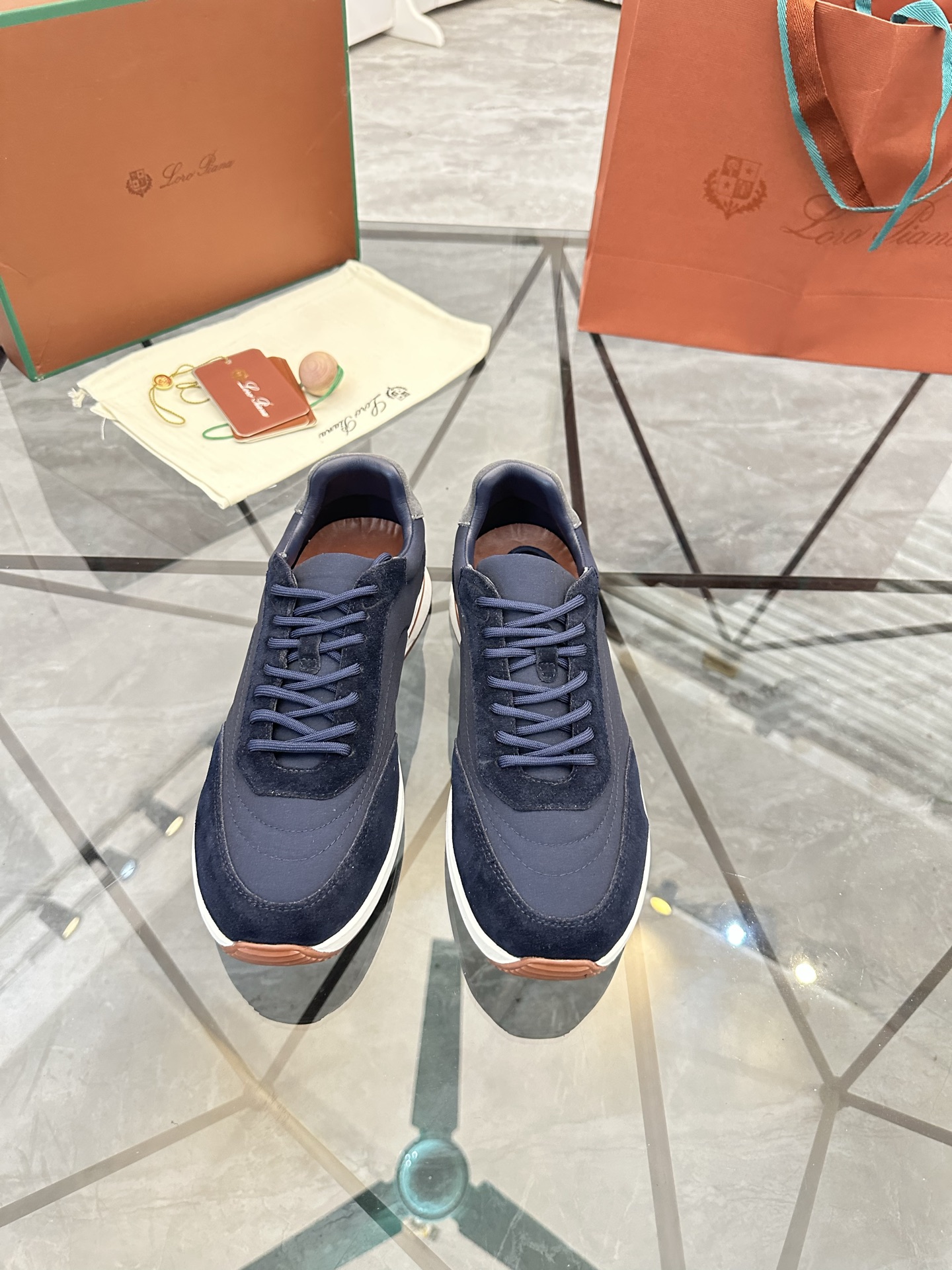 Precio de venta: P270 Embalaje completo de primera calidadMarca: LP* "NUOYOFANYA*" Low Top Casual Sh