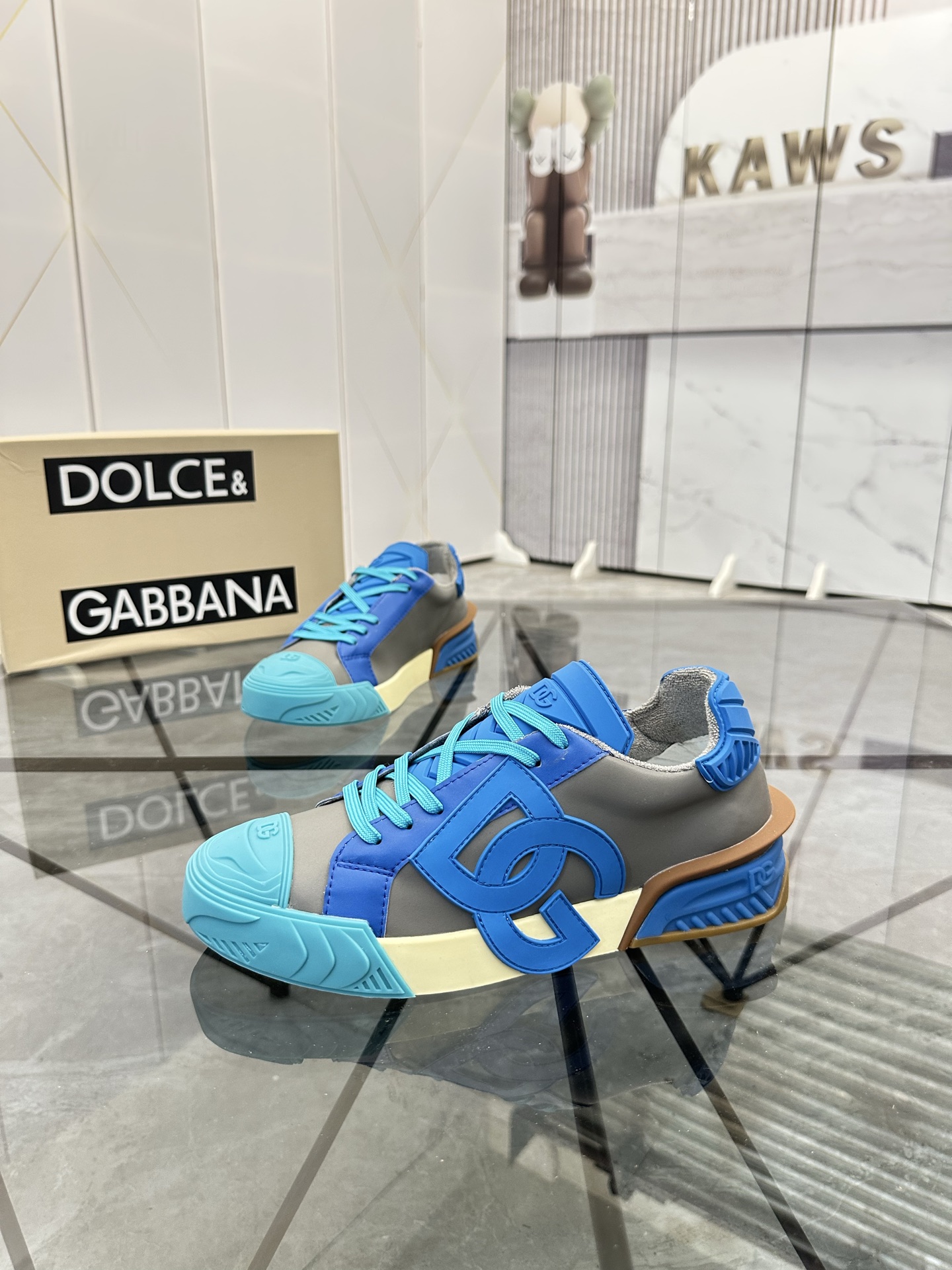 Precio de venta: P230 Marca: DG Dolce & Gabbana Low-top Casual Shoes Talla: 35-44 (se puede personal