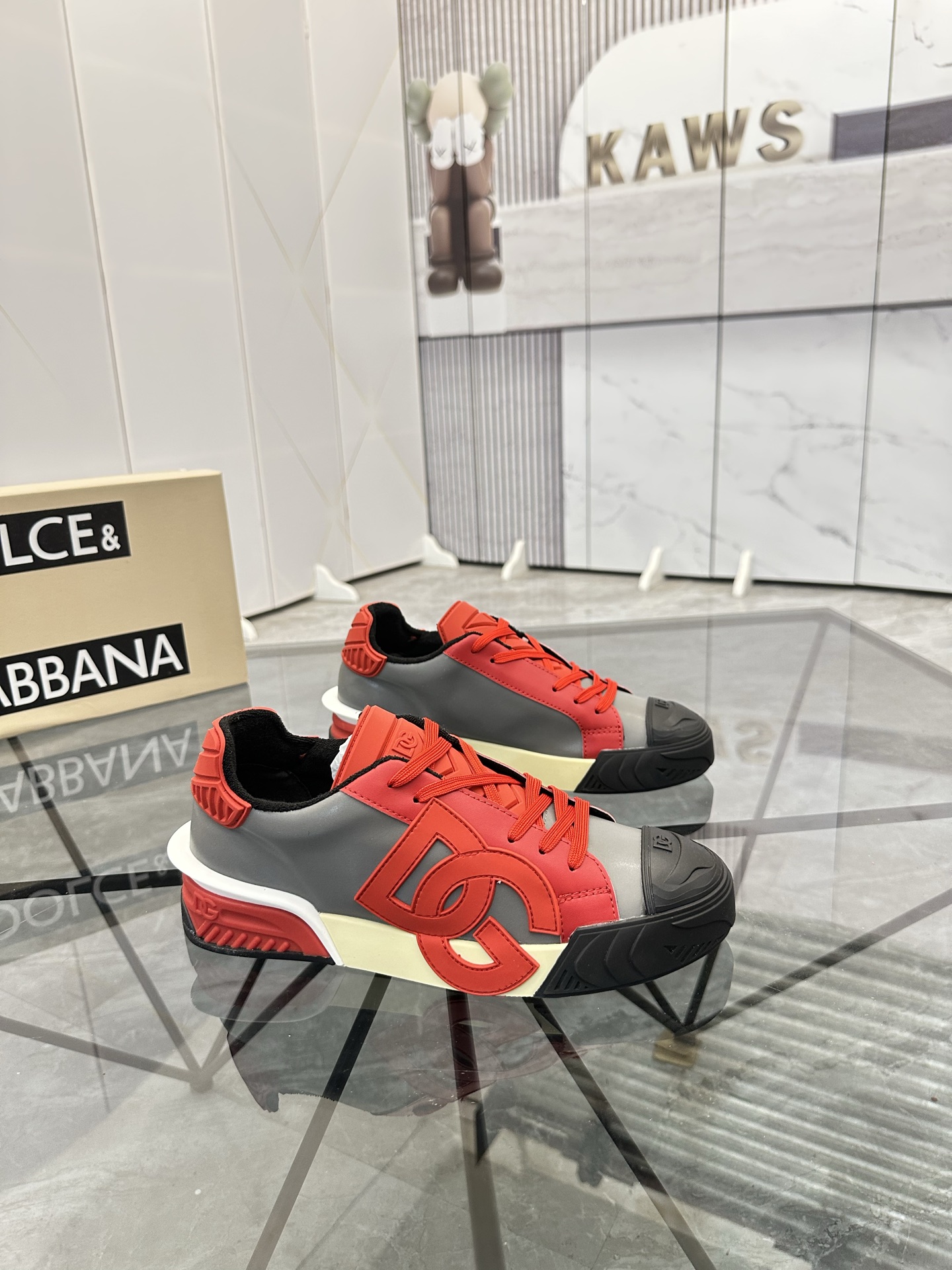 Precio de venta: P230 Marca: DG Dolce & Gabbana Low-top Casual Shoes Talla: 35-44 (se puede personal