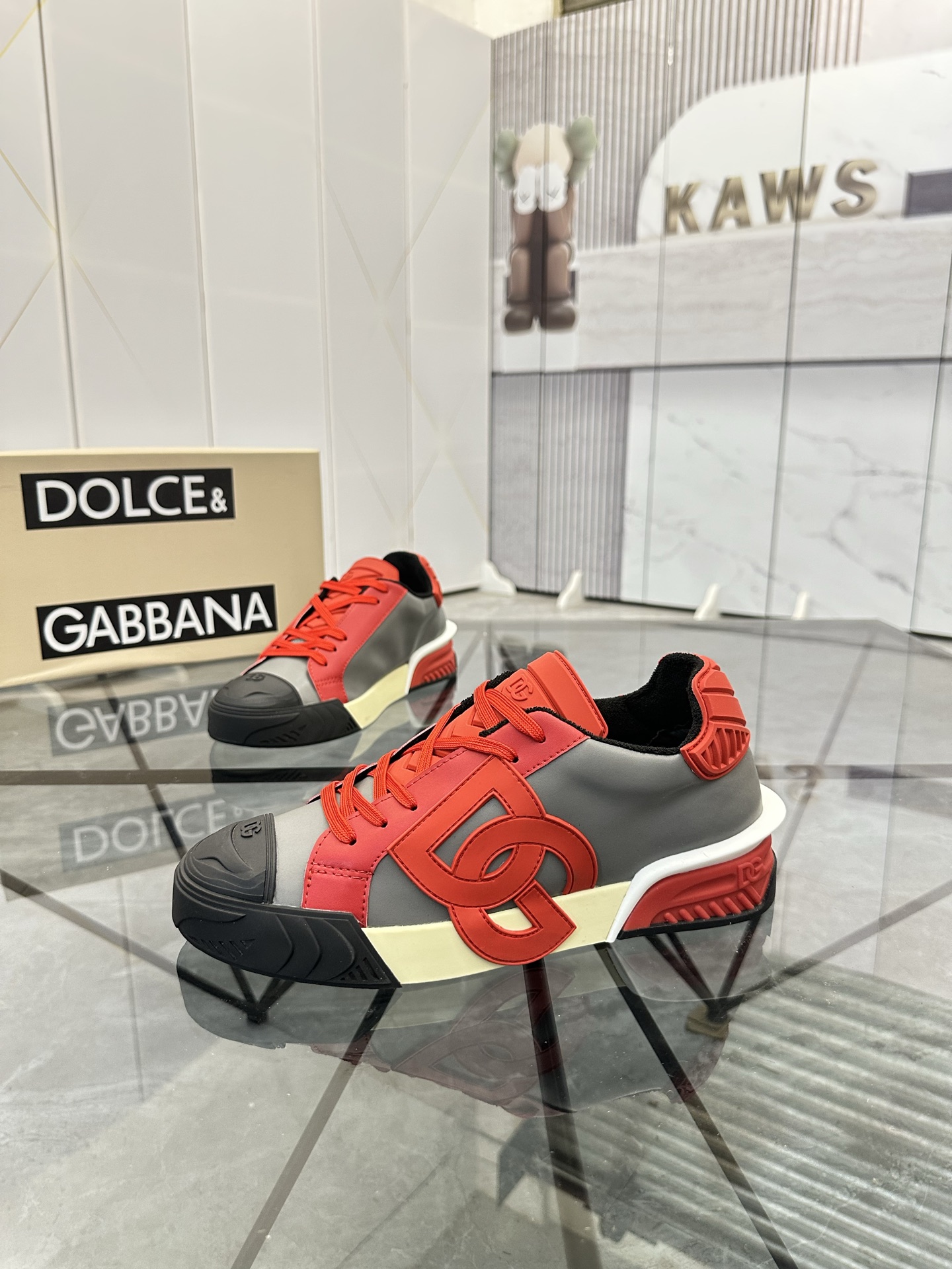 Precio de venta: P230 Marca: DG Dolce & Gabbana Low-top Casual Shoes Talla: 35-44 (se puede personal
