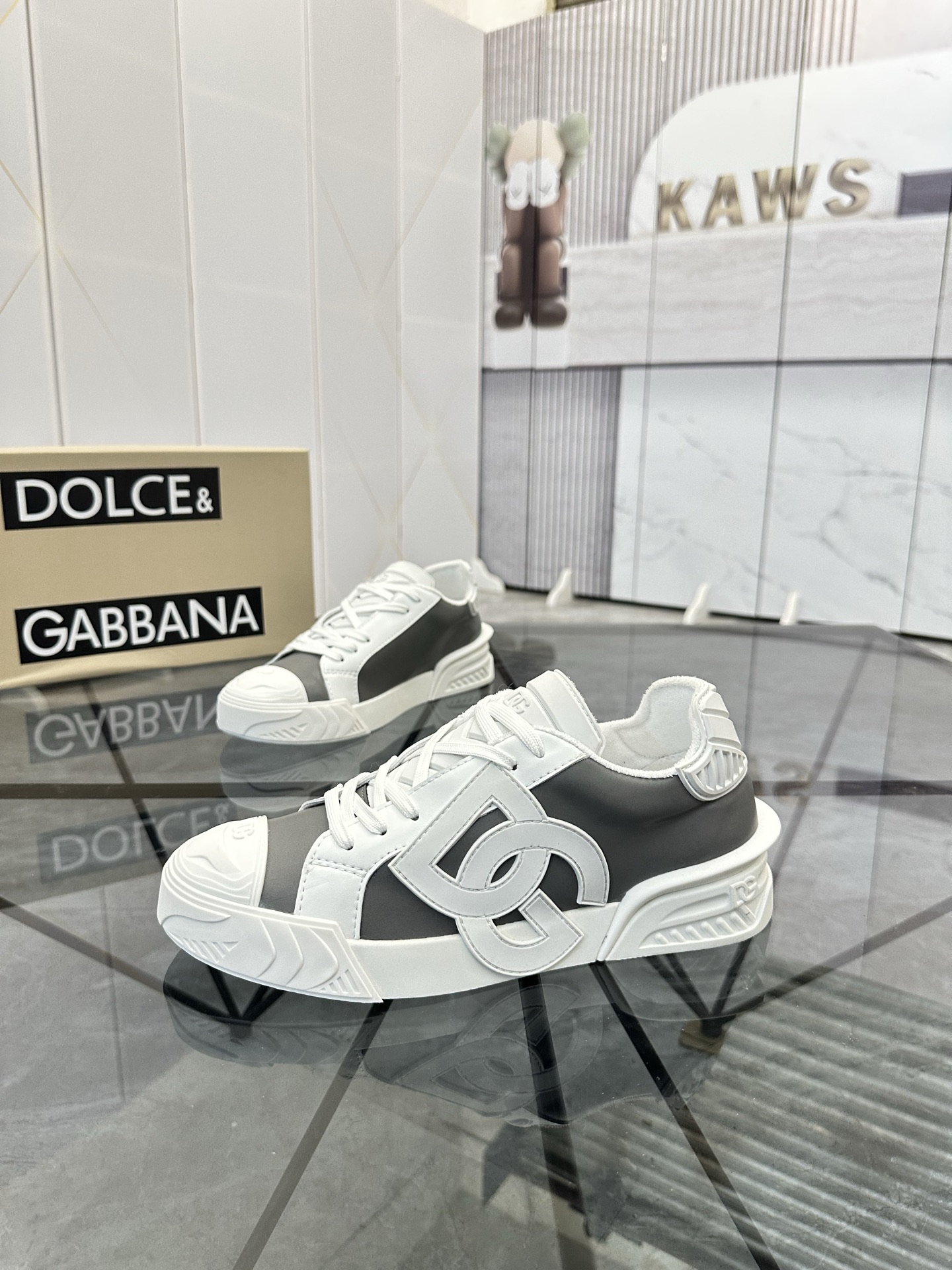 Precio de venta: P230 Marca: DG Dolce & Gabbana Low-top Casual Shoes Talla: 35-44 (se puede personal