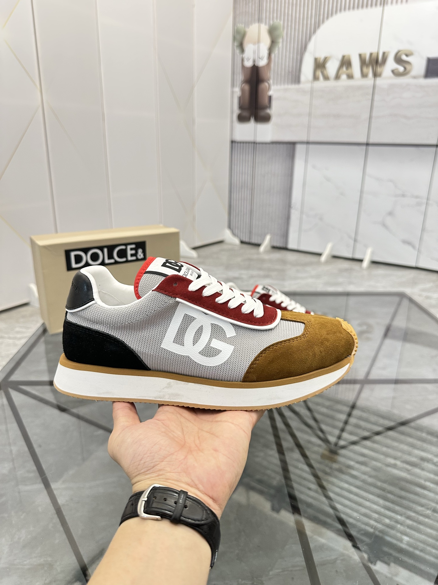 Precio de venta: P210 Marca del producto: DG Dolce & Gabbana Low-top Casual Shoes Talla: 38-44 (se p