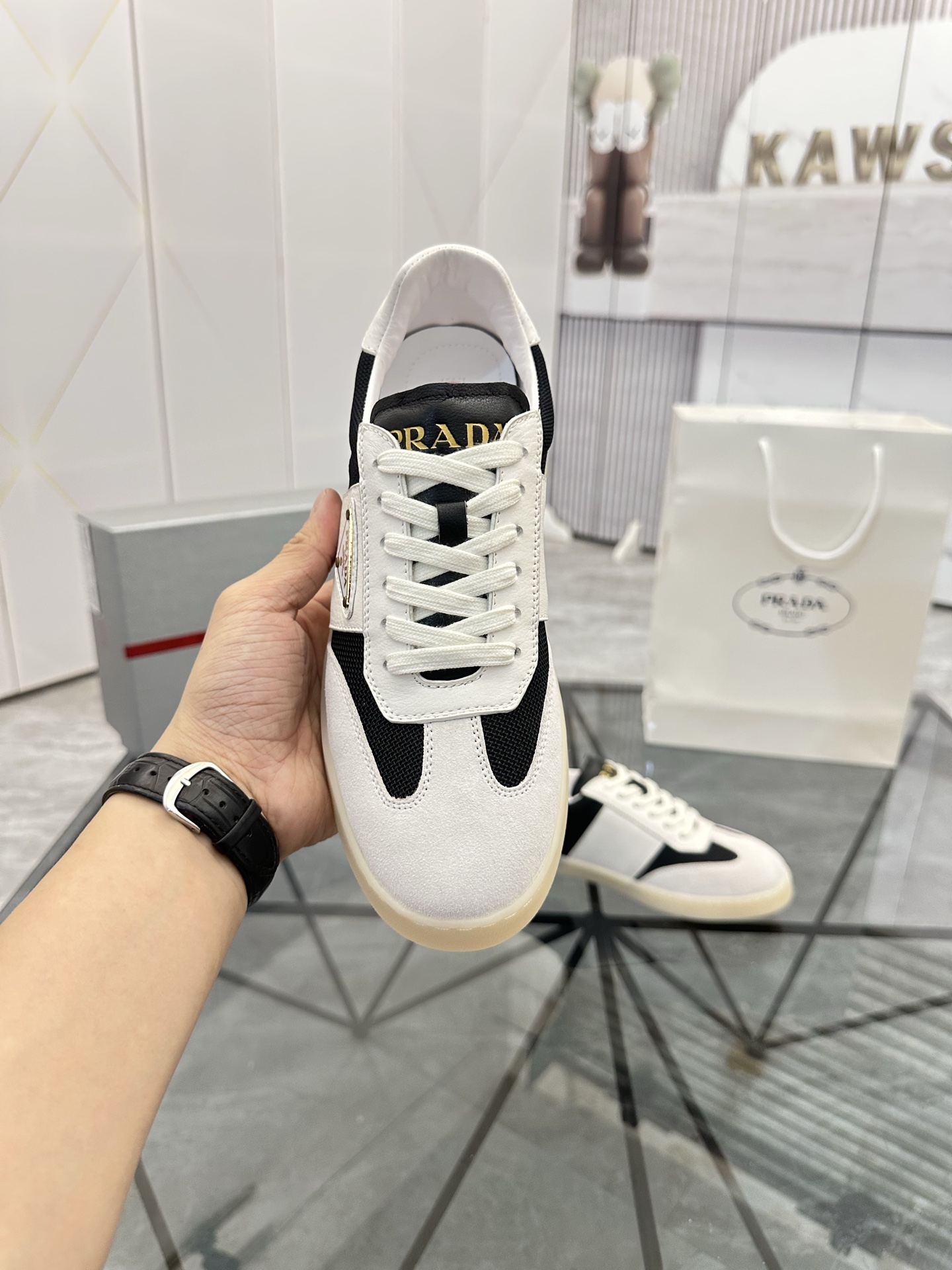 Precio de venta: P250 Calidad superior de gama altaMarca: Prada *"Prada*" mocasines de caña bajaTall