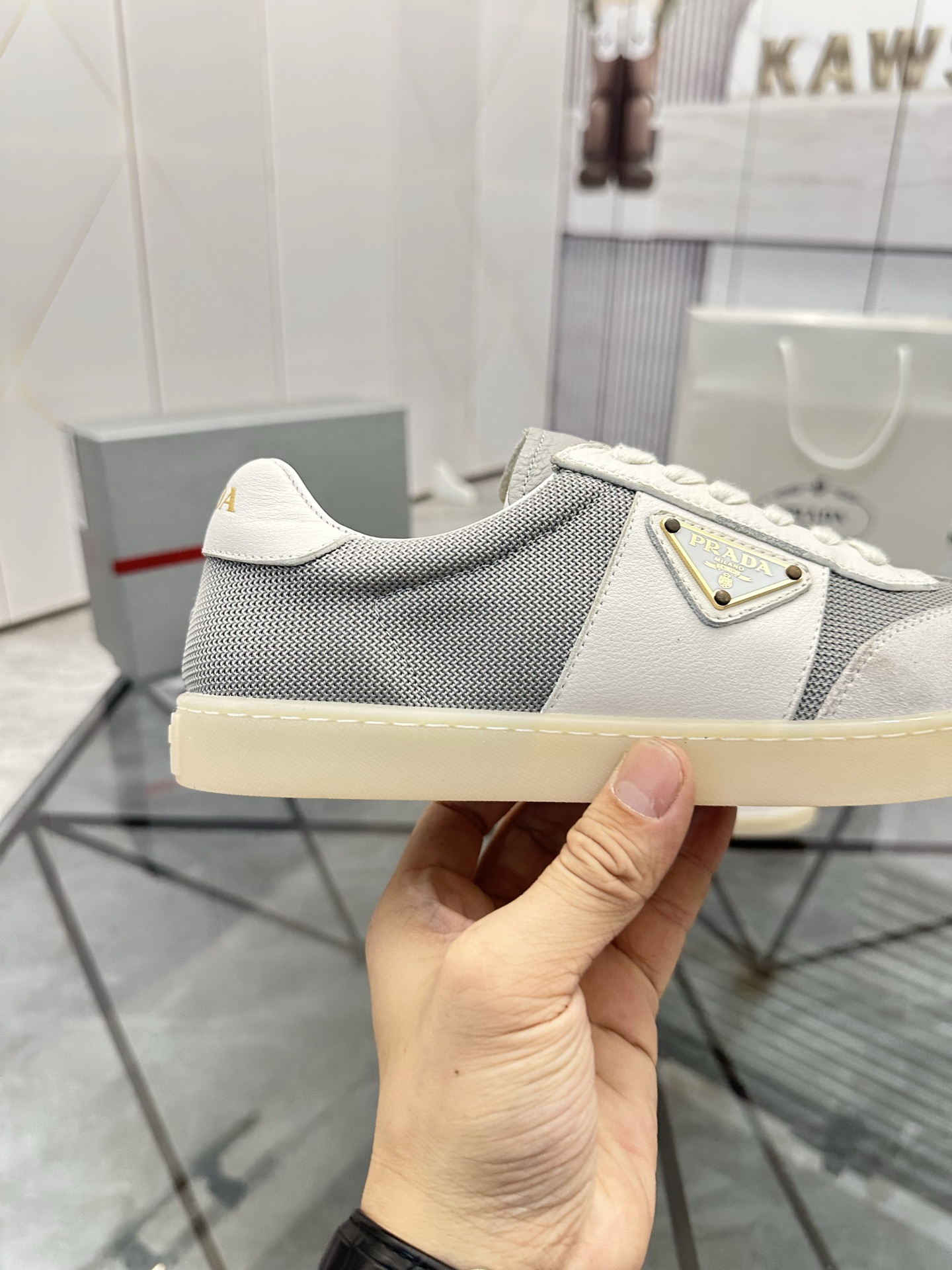 Precio de venta: P250 Calidad superior de gama altaMarca: Prada *"Prada*" mocasines de caña bajaTall