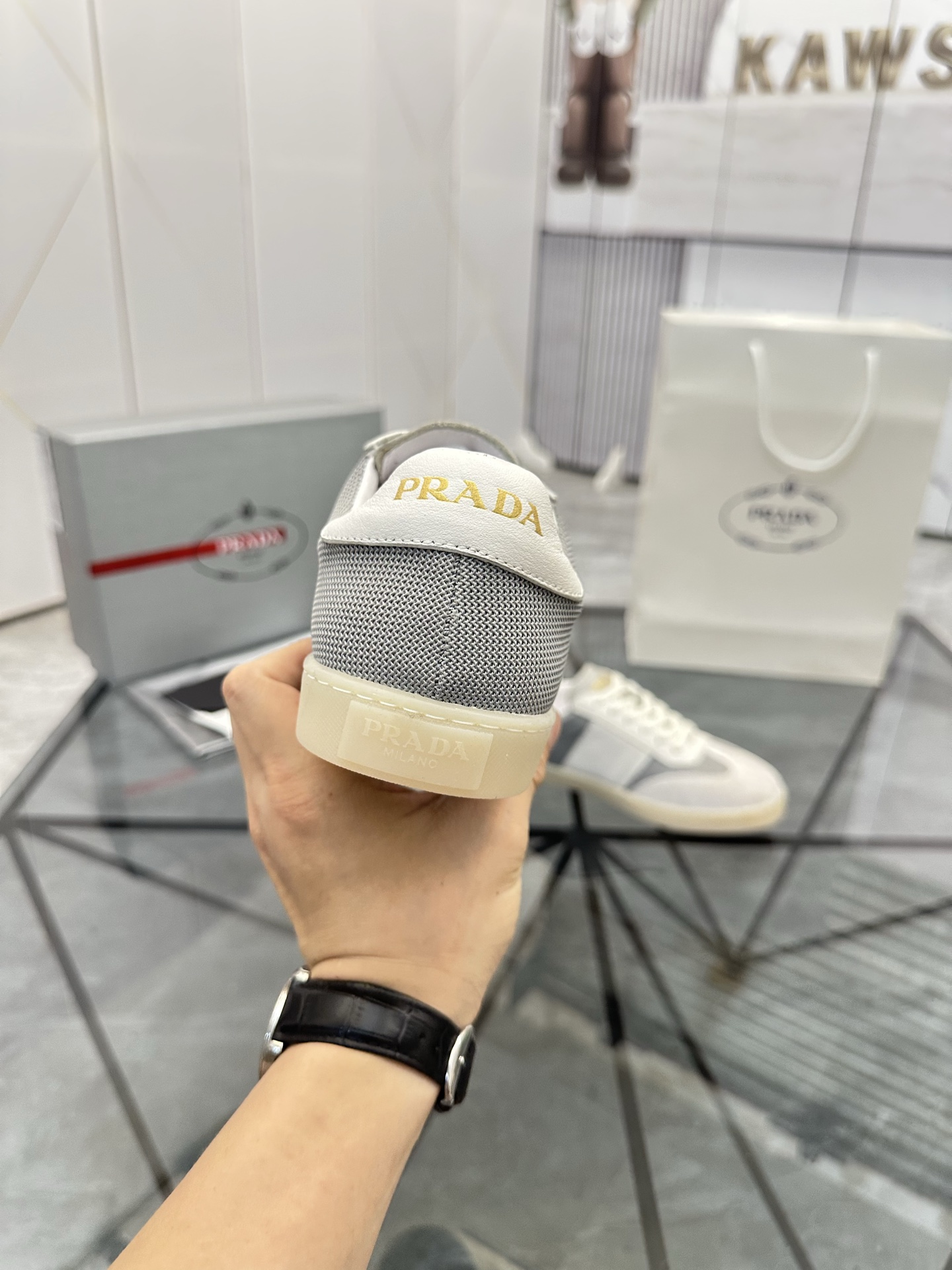 Precio de venta: P250 Calidad superior de gama altaMarca: Prada *"Prada*" mocasines de caña bajaTall