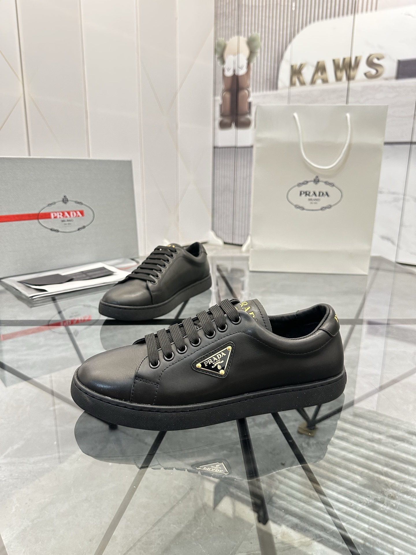 Precio de venta: P250 Artículos de gama alta y calidad superiorMarca: Prada *