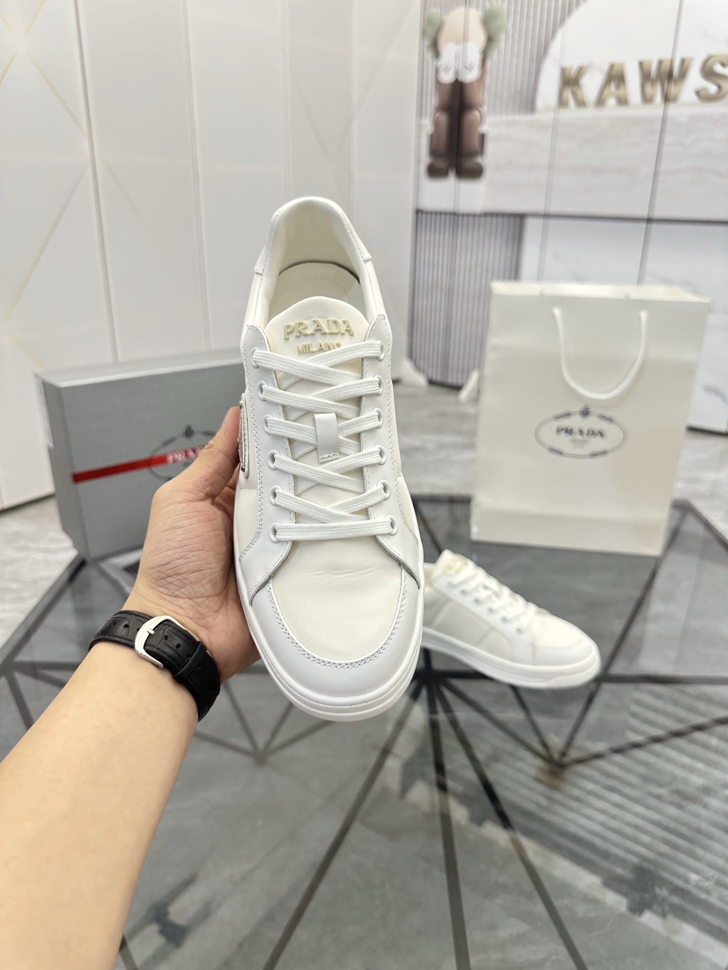 Precio de venta: P250 Calidad superior de gama altaMarca: Prada *"Prada*" mocasines de caña bajaTall