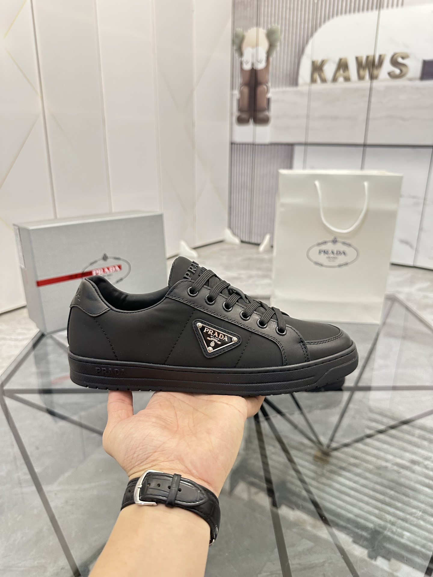 Precio de venta: P250 Calidad superior de gama altaMarca: Prada *"Prada*" mocasines de caña bajaTall