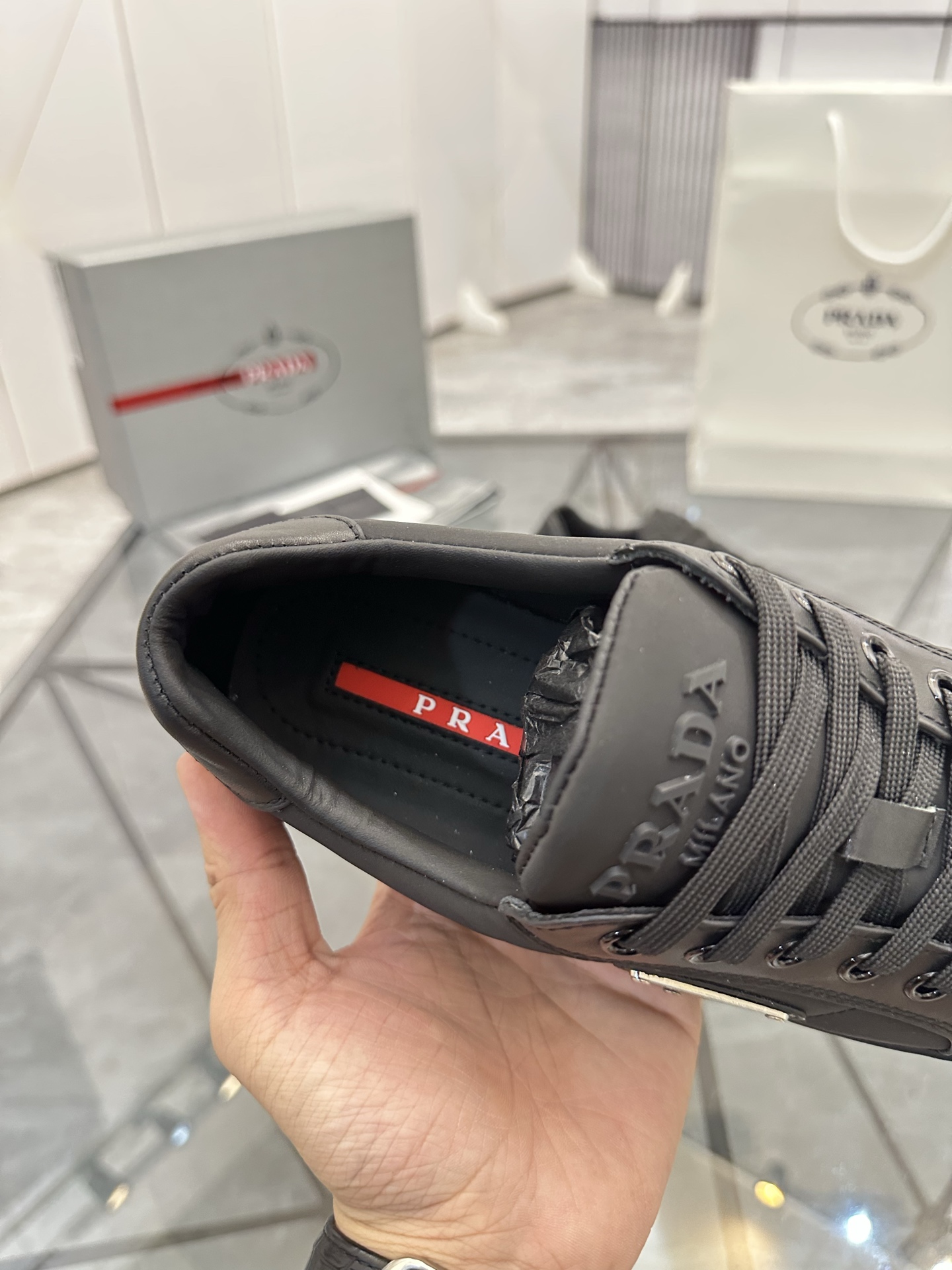 Precio de venta: P250 Calidad superior de gama altaMarca: Prada *"Prada*" mocasines de caña bajaTall