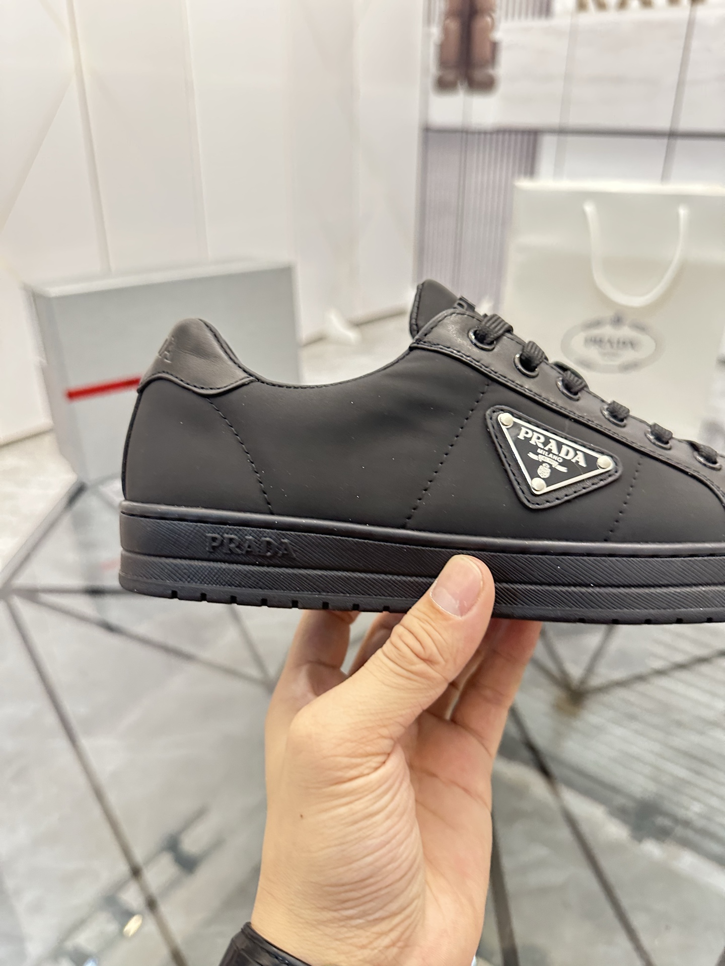 Precio de venta: P250 Calidad superior de gama altaMarca: Prada *"Prada*" mocasines de caña bajaTall