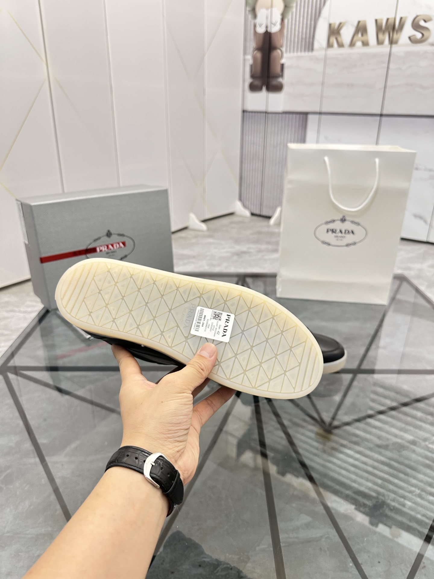 Precio de venta: P270 Calidad superior de gama altaMarca: Prada *"Prada*" mocasines de caña bajaTall