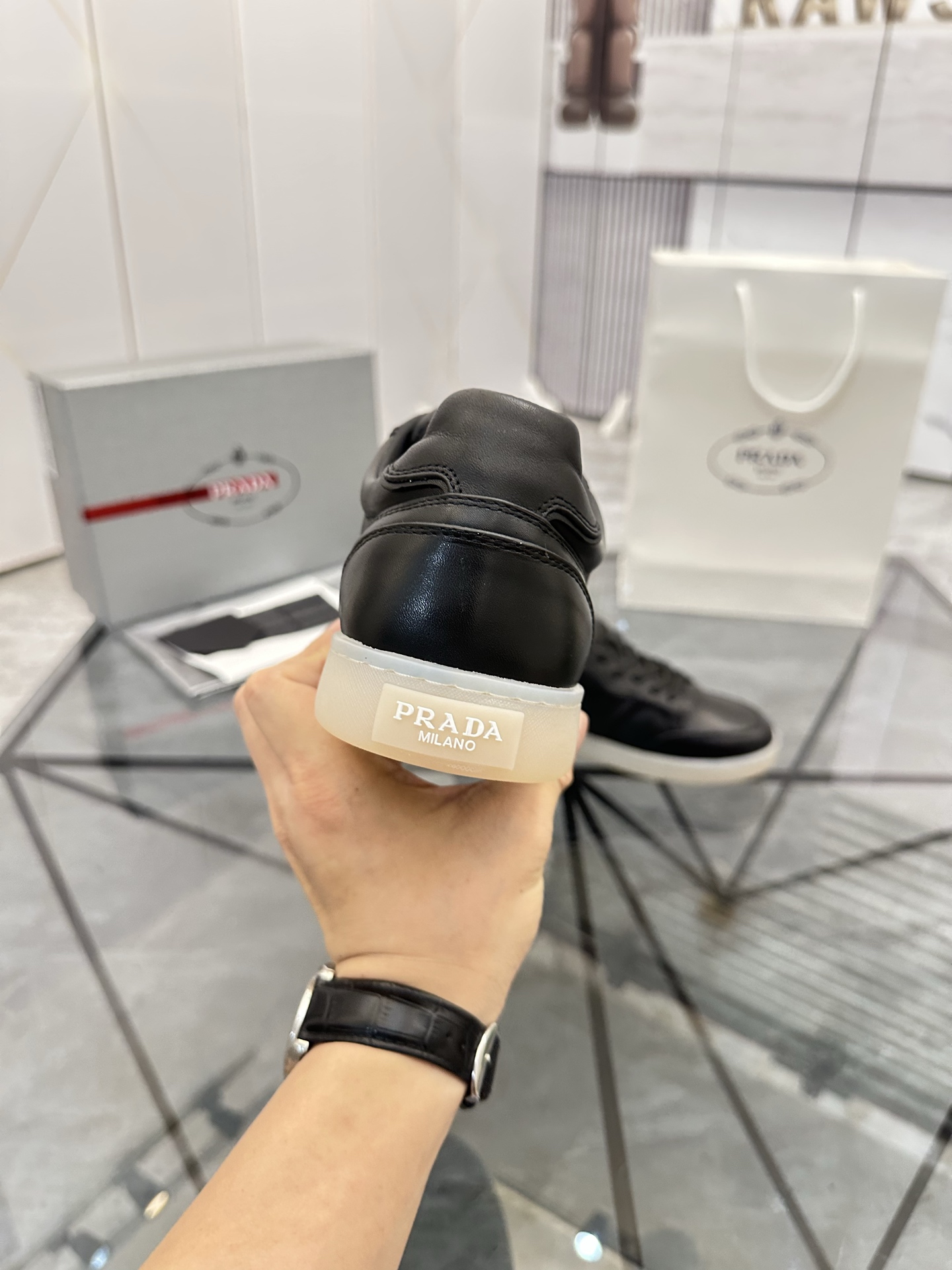 Precio de venta: P270 Calidad superior de gama altaMarca: Prada *"Prada*" mocasines de caña bajaTall