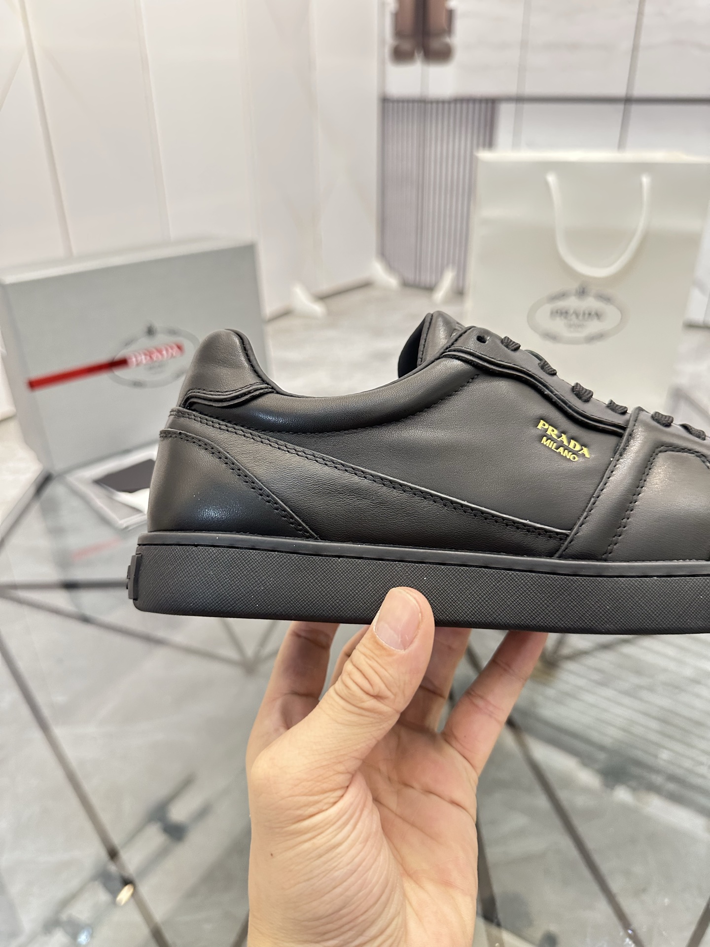 Precio de venta: P270 Calidad superior de gama altaMarca: Prada *"Prada*" mocasines de caña bajaTall
