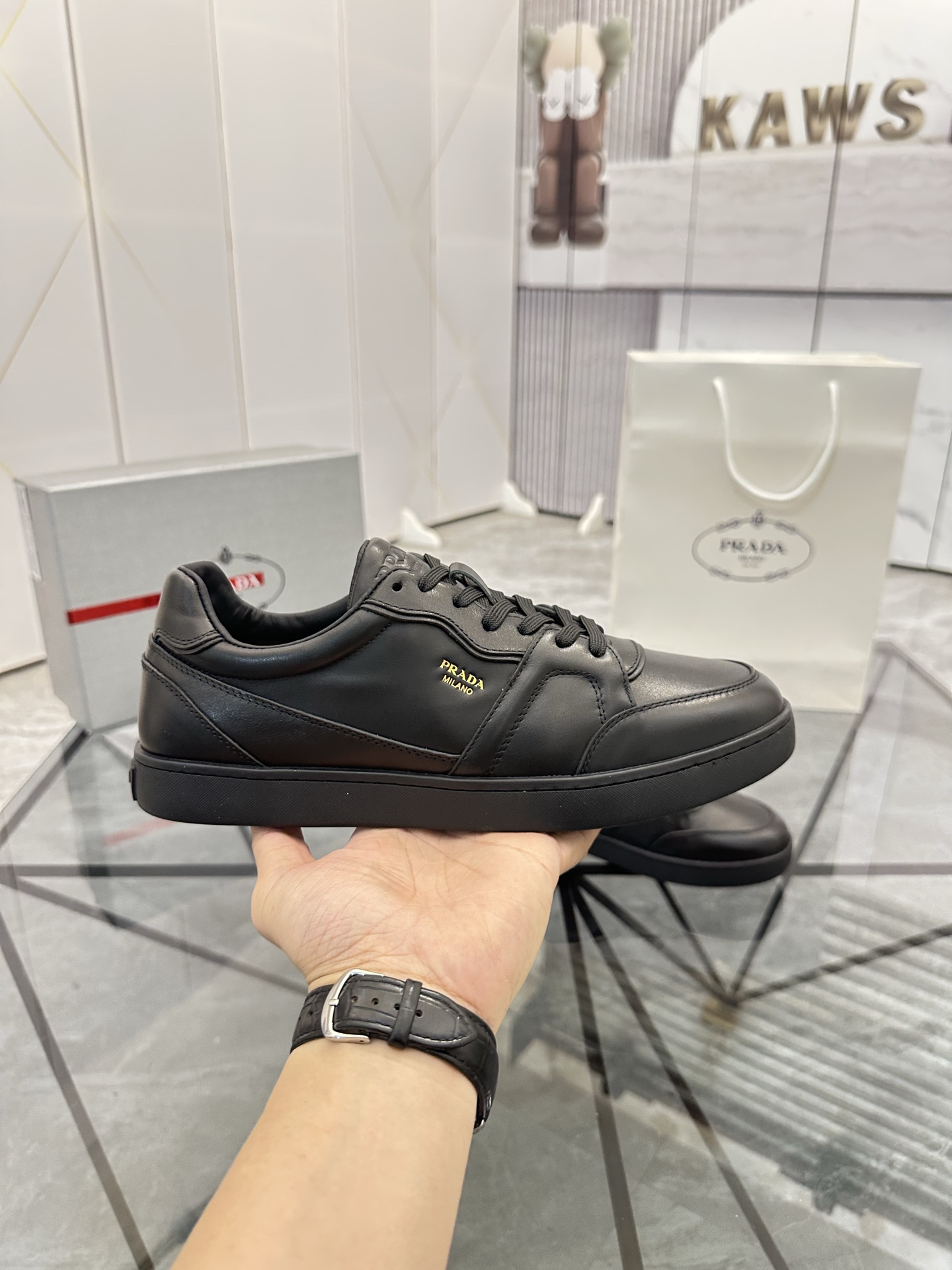 Precio de venta: P270 Calidad superior de gama altaMarca: Prada *"Prada*" mocasines de caña bajaTall