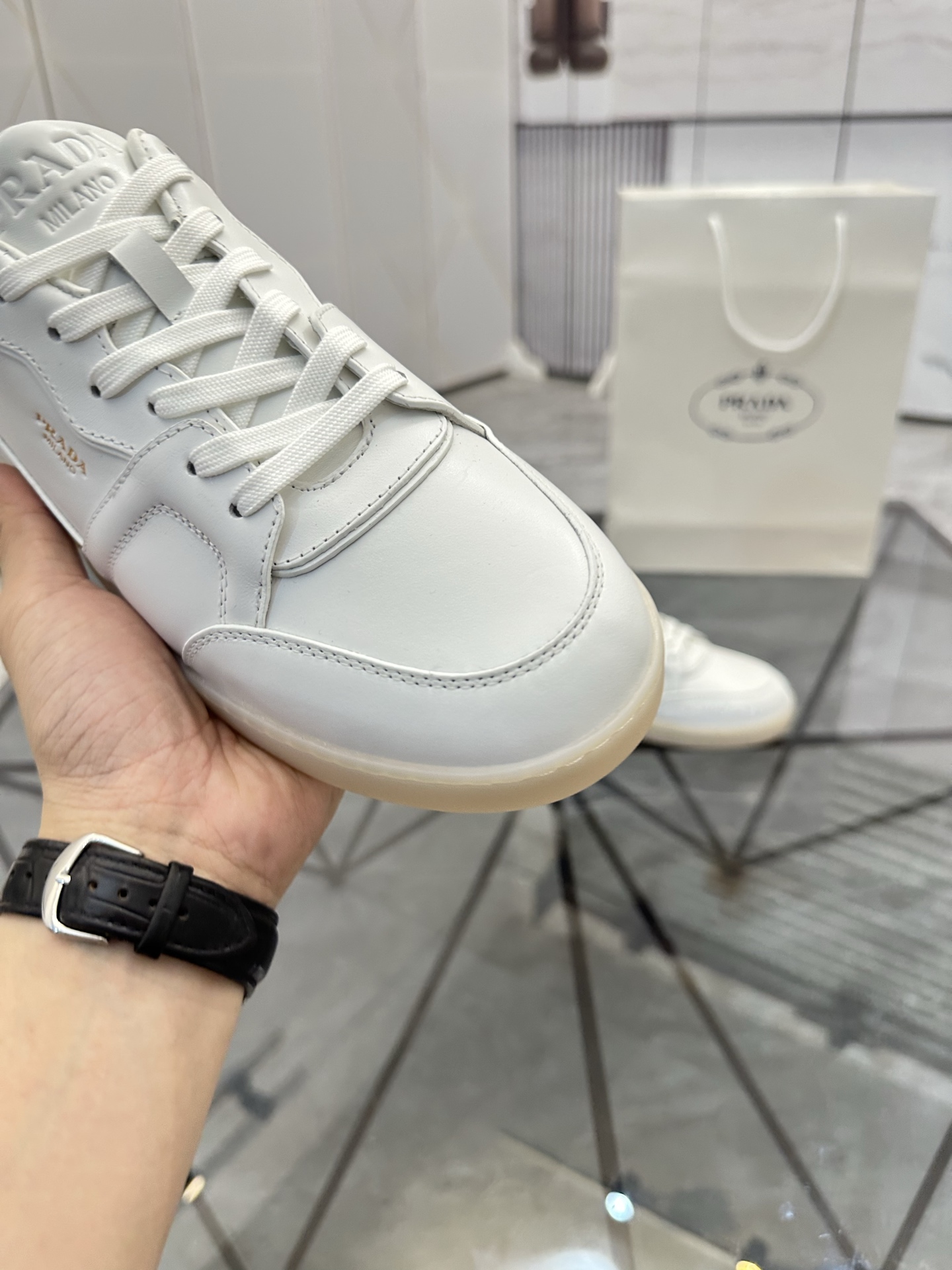 Precio de venta: P270 Calidad superior de gama altaMarca: Prada *"Prada*" mocasines de caña bajaTall