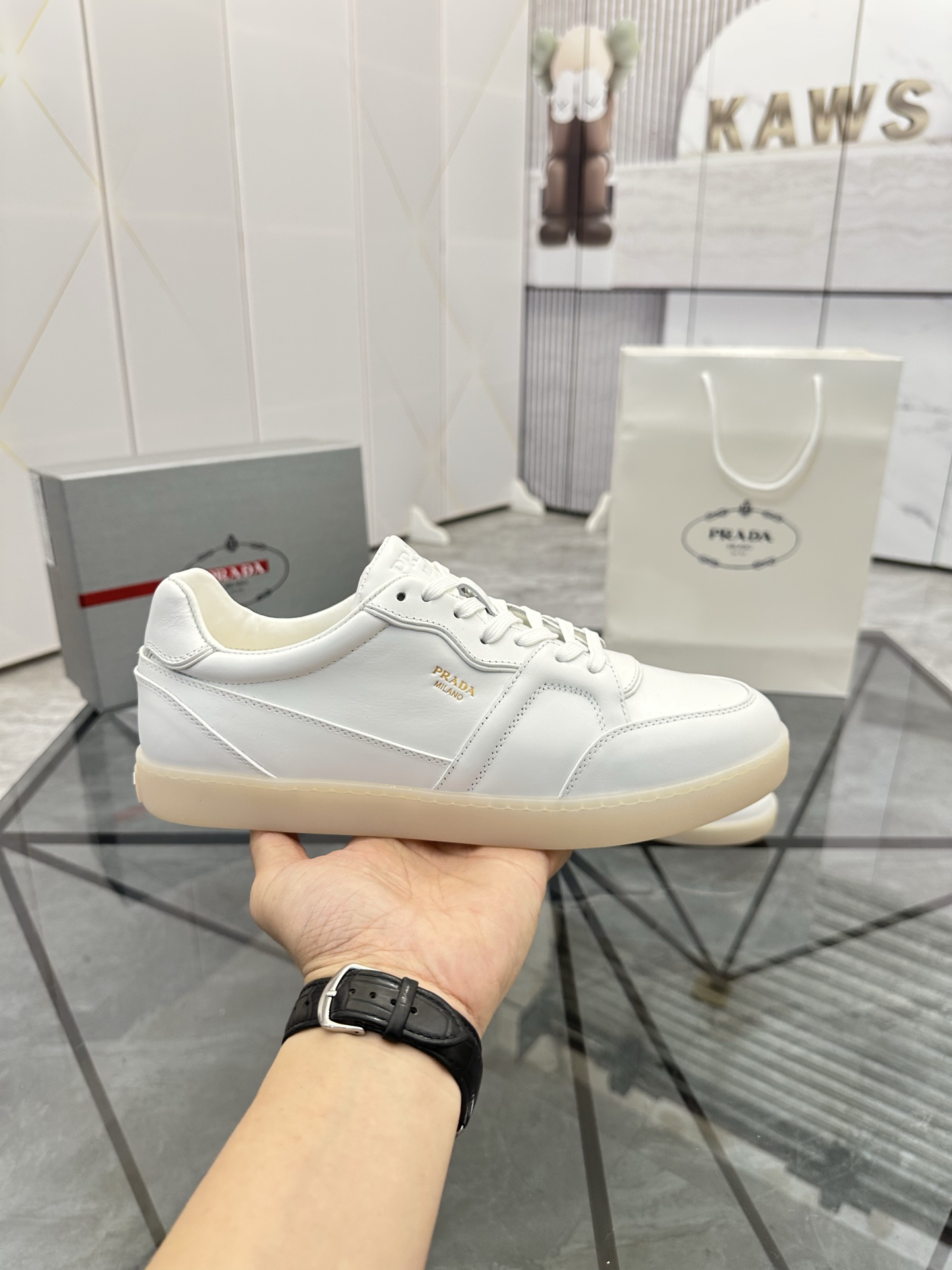 Precio de venta: P270 Calidad superior de gama altaMarca: Prada *"Prada*" mocasines de caña bajaTall