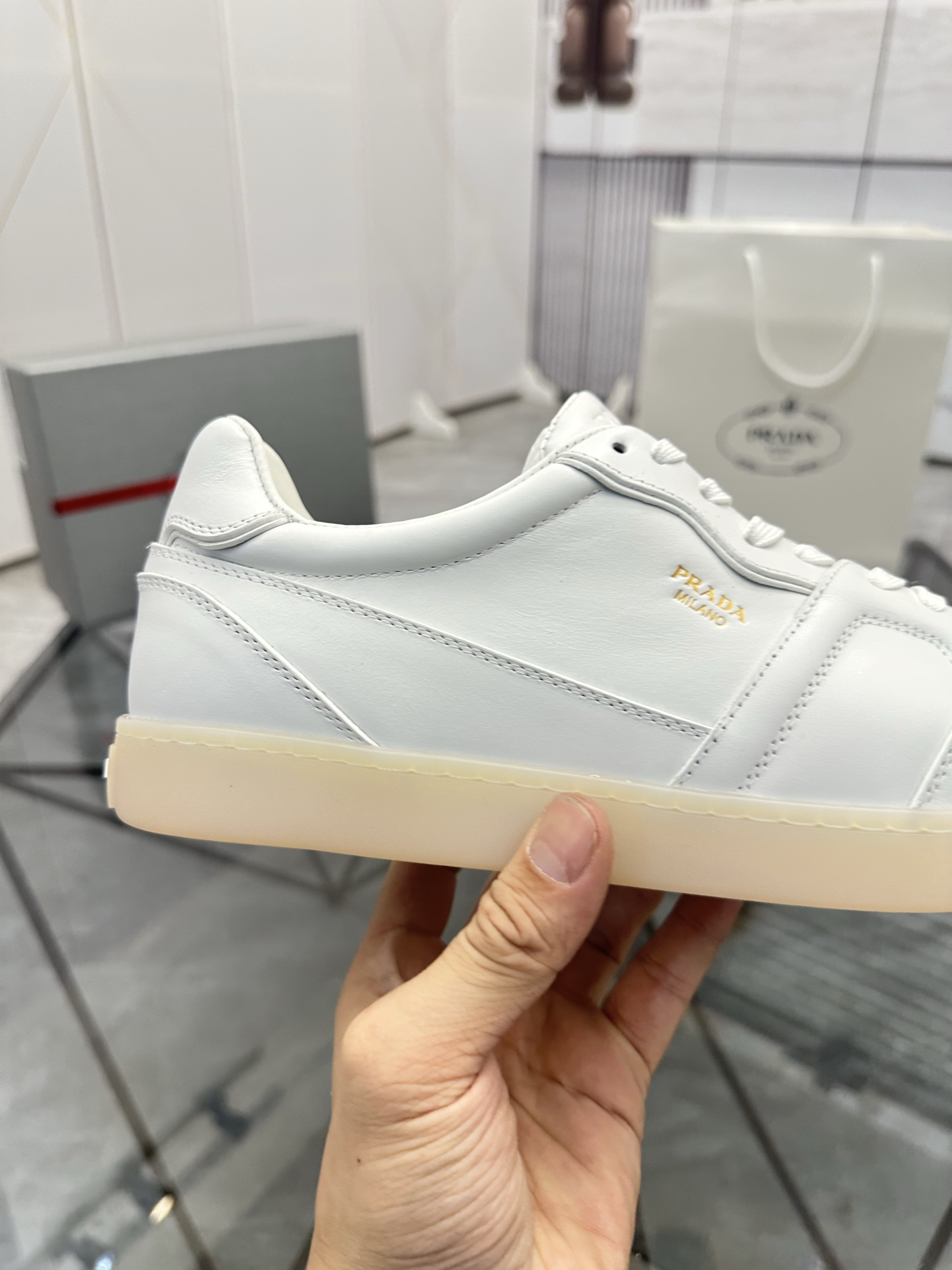 Precio de venta: P270 Calidad superior de gama altaMarca: Prada *"Prada*" mocasines de caña bajaTall