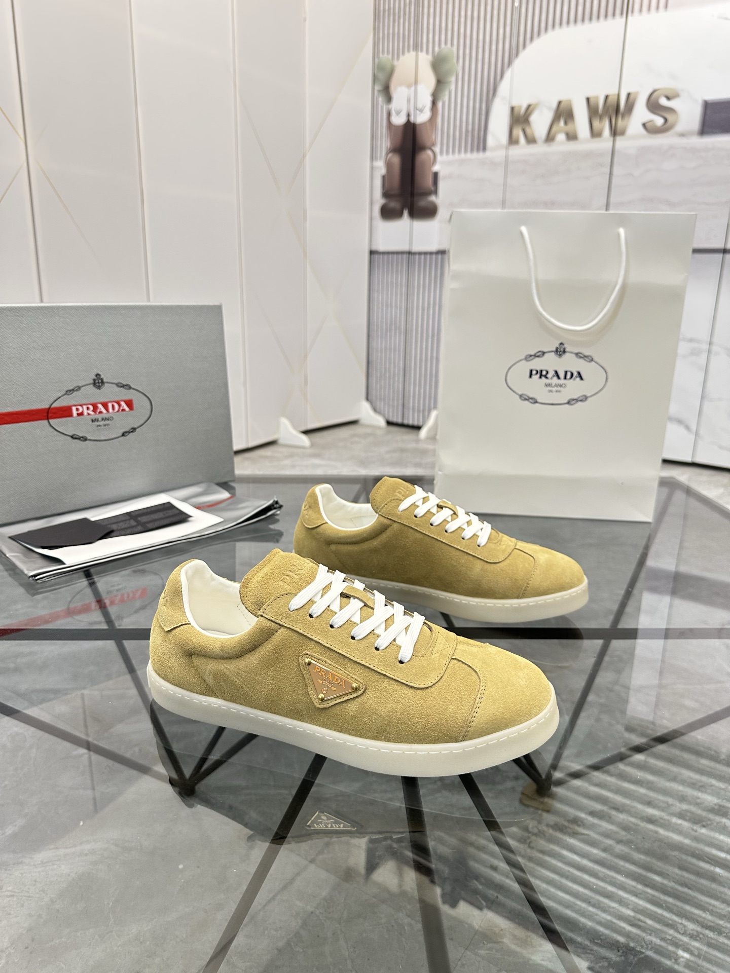 Precio de venta: P250 Calidad superior de gama altaMarca: Prada *"Prada*" mocasines de caña bajaTall