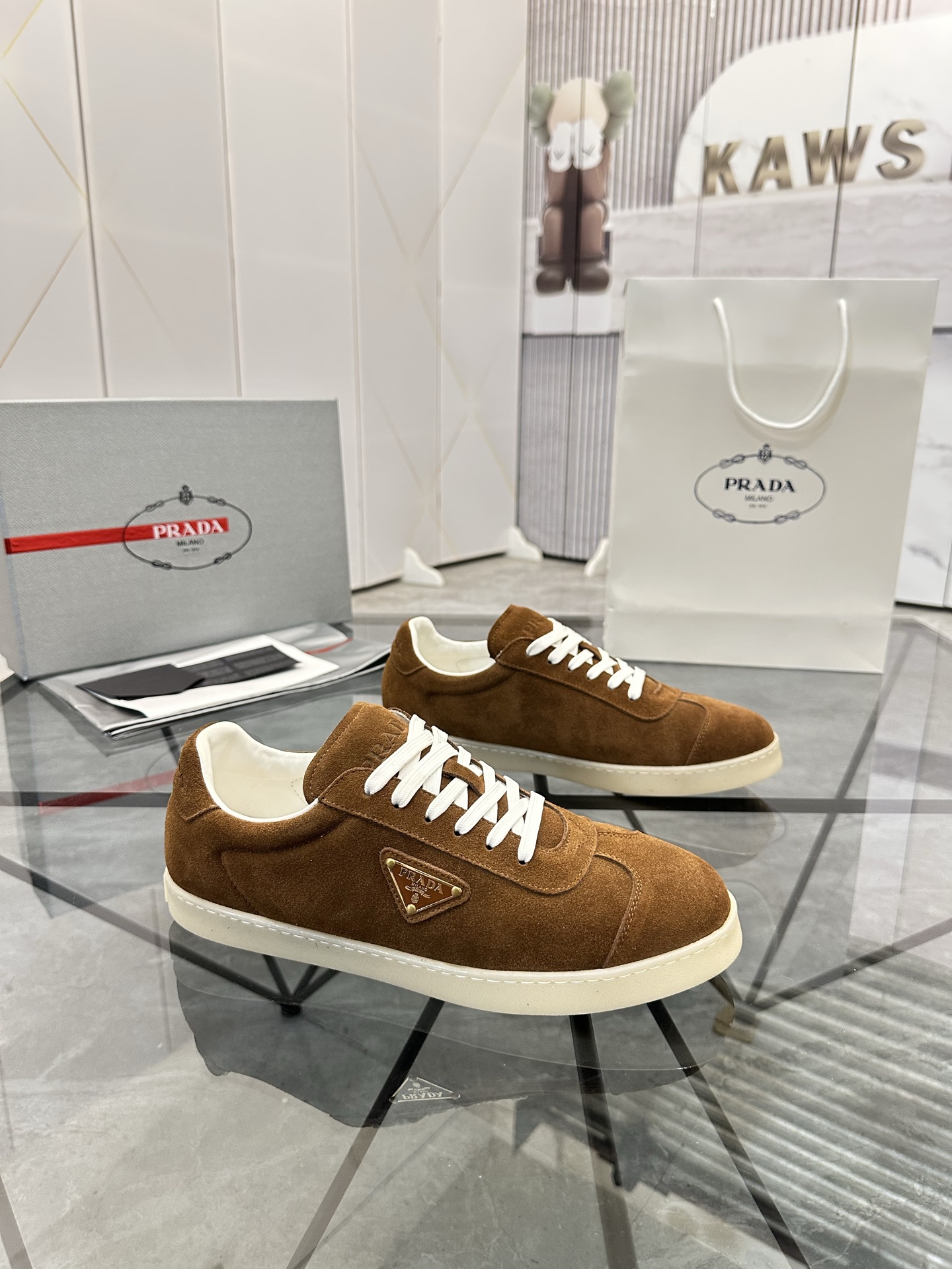 Precio de venta: P250 Calidad superior de gama altaMarca: Prada *"Prada*" mocasines de caña bajaTall