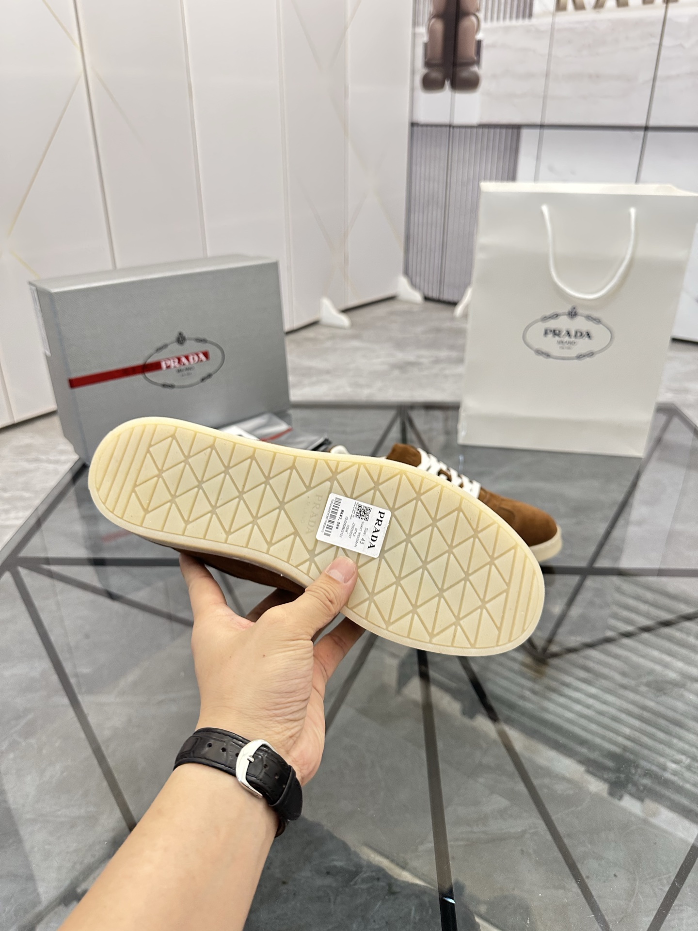 Precio de venta: P250 Calidad superior de gama altaMarca: Prada *"Prada*" mocasines de caña bajaTall