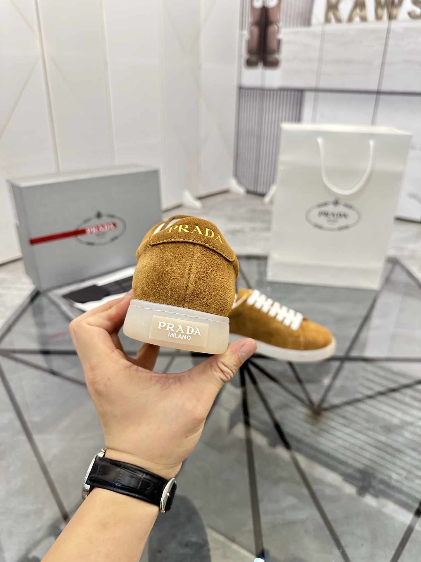Precio de venta: P250 Calidad superior de gama altaMarca: Prada *"Prada*" mocasines de caña bajaTall