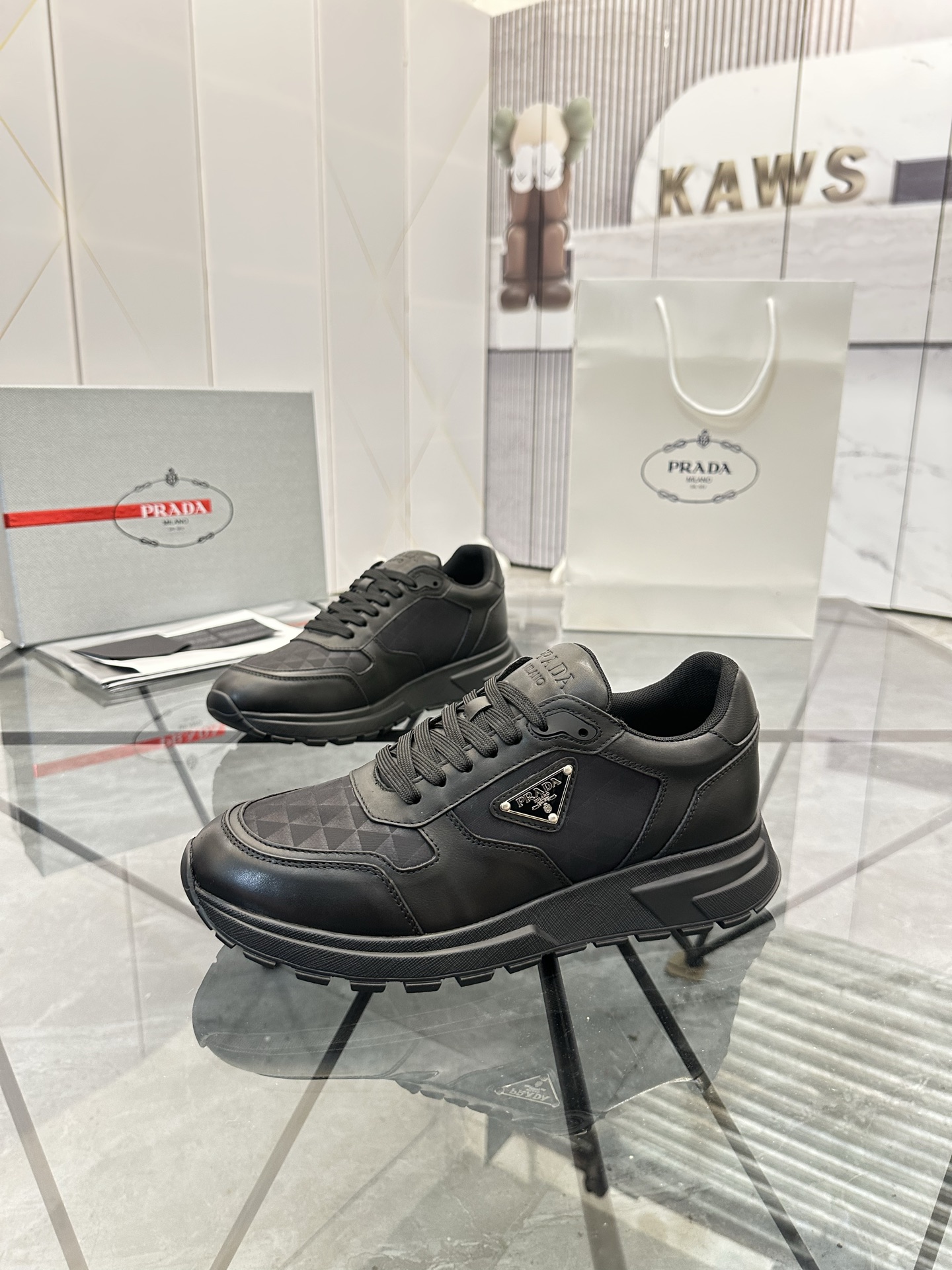 Precio de venta: P270 Artículos de alta gama y calidad superiorMarca: Prada *