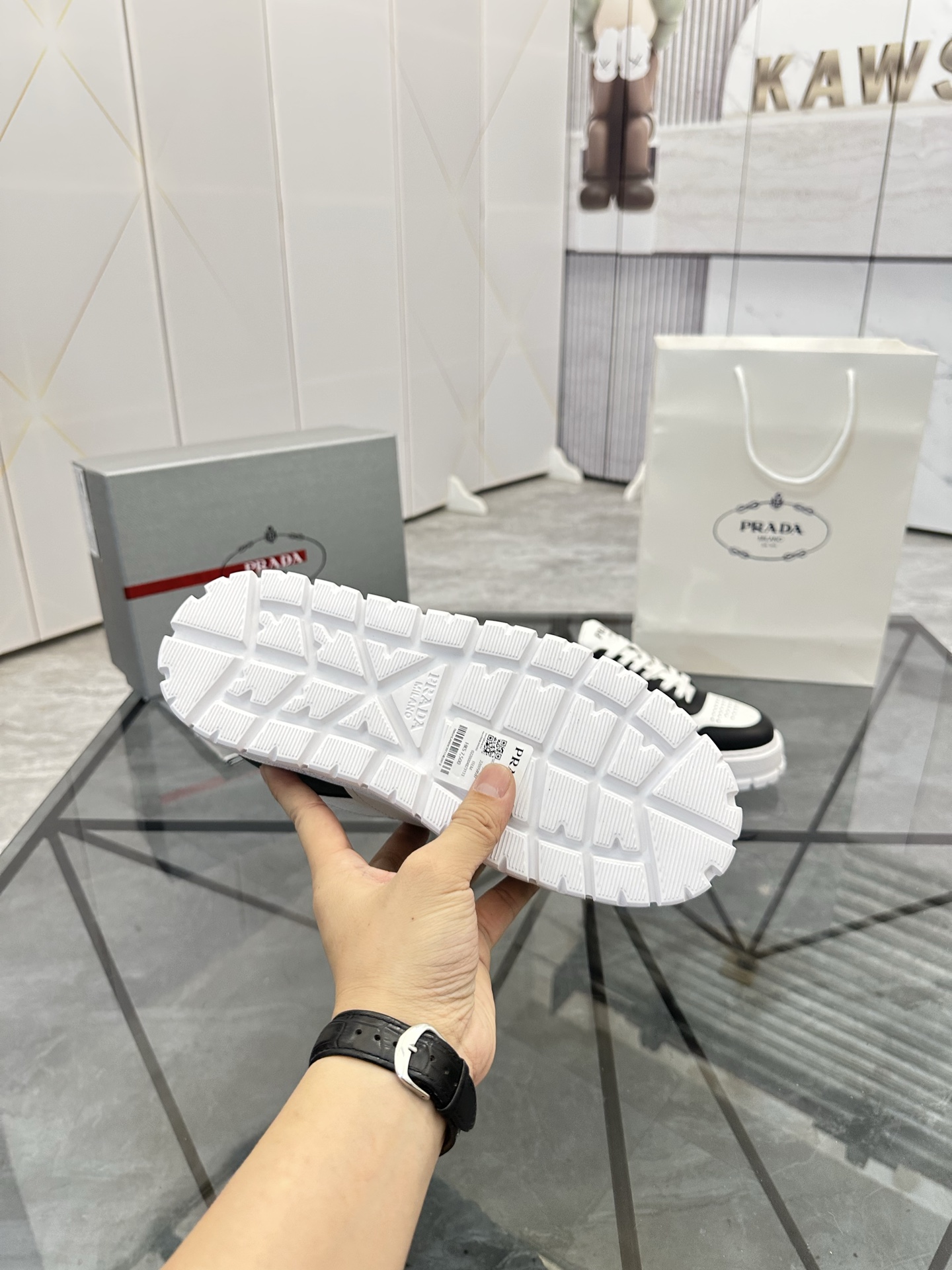 Precio de venta: P290 Artículos de alta gama y máxima calidadMarca: Prada *"Prada*" mocasines de cañ