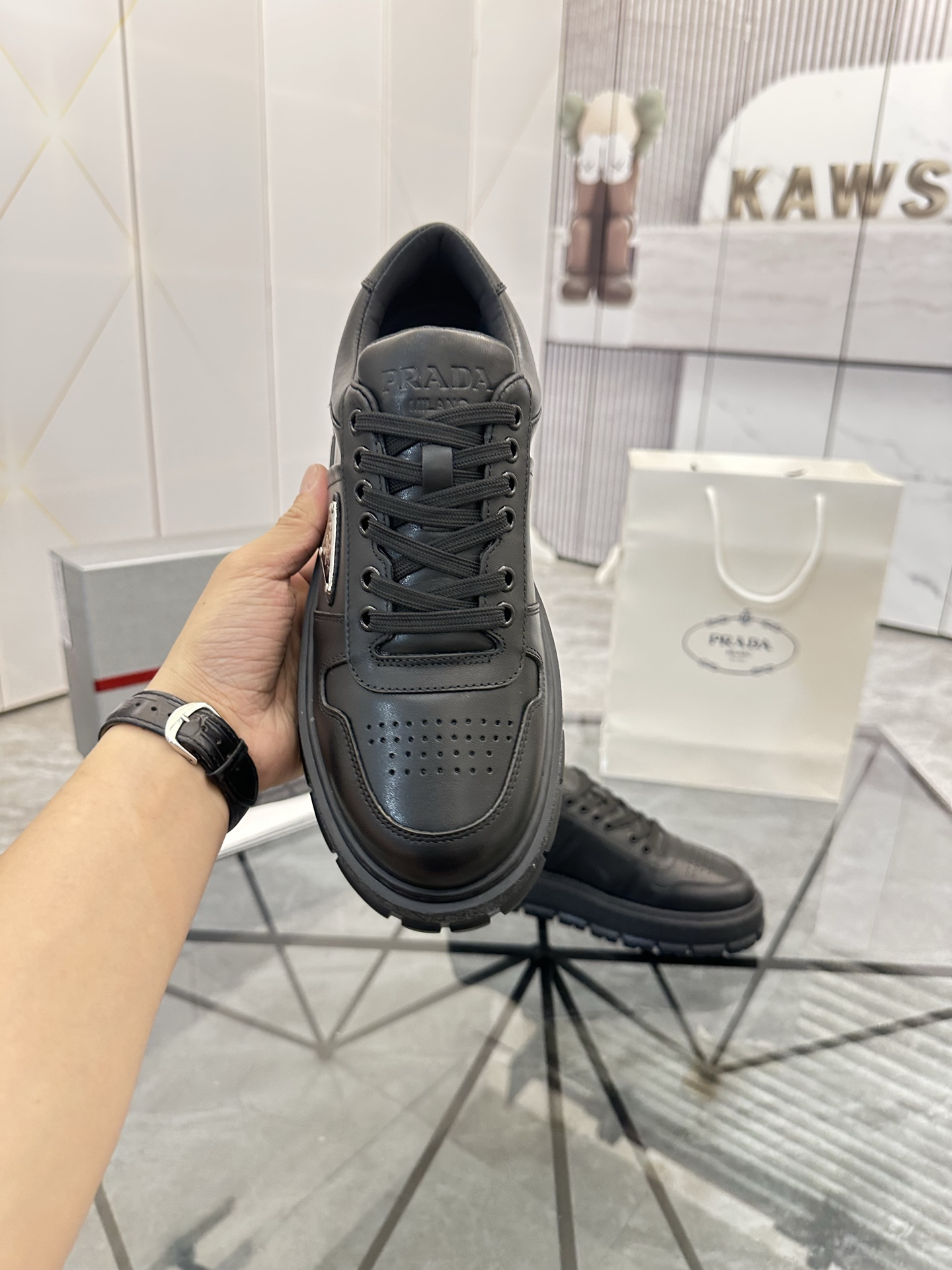 Precio de venta: P290 Artículos de alta gama y máxima calidadMarca: Prada *"Prada*" mocasines de cañ