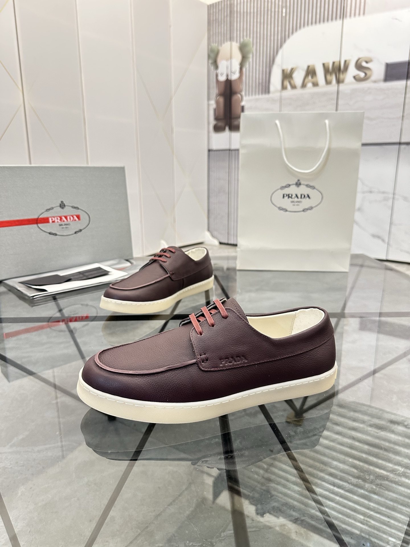 Precio de venta: P250 Artículos de gama alta y calidad superiorMarca: Prada *