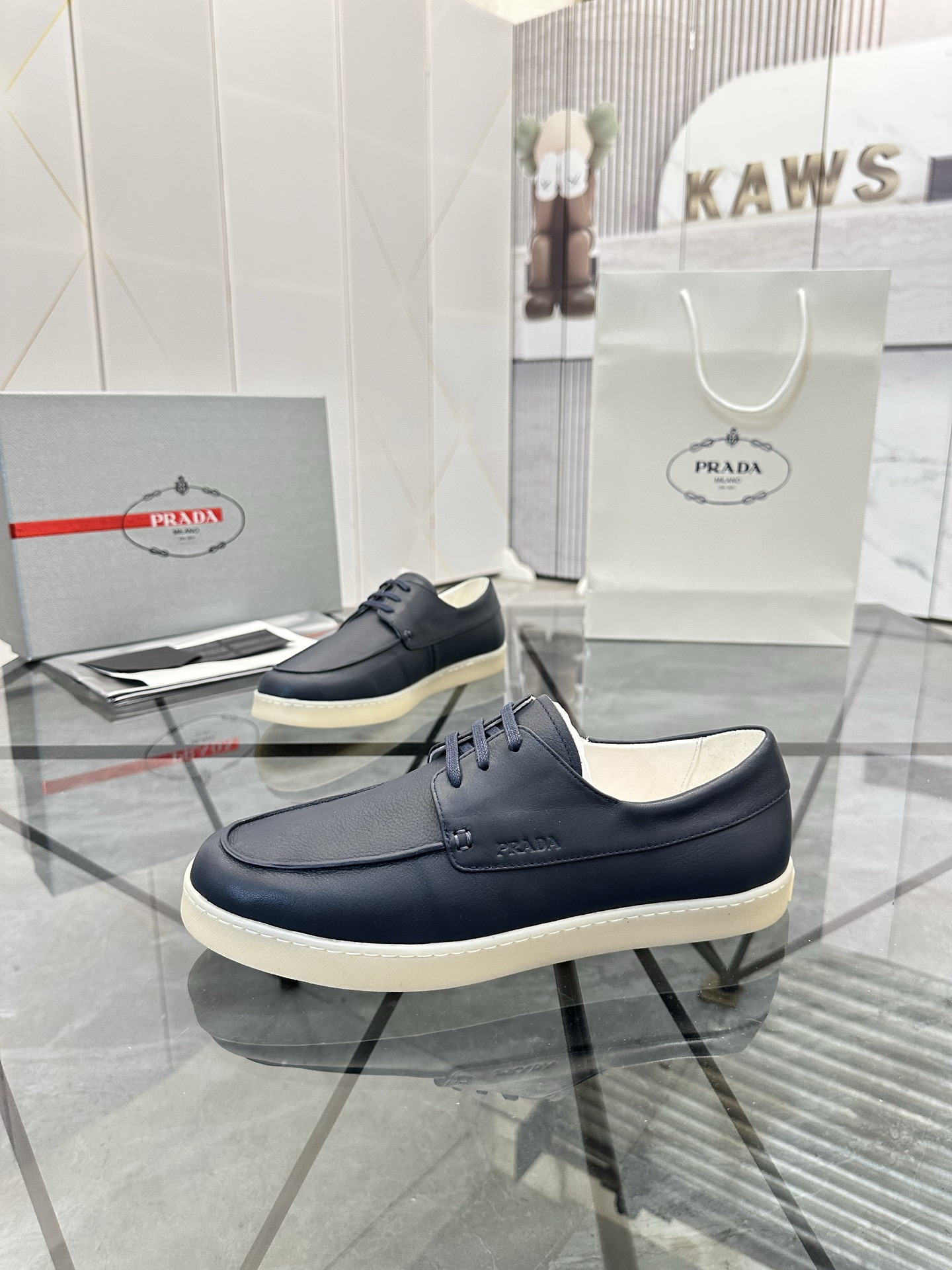Precio de venta: P250 Artículos de gama alta y calidad superiorMarca: Prada *
