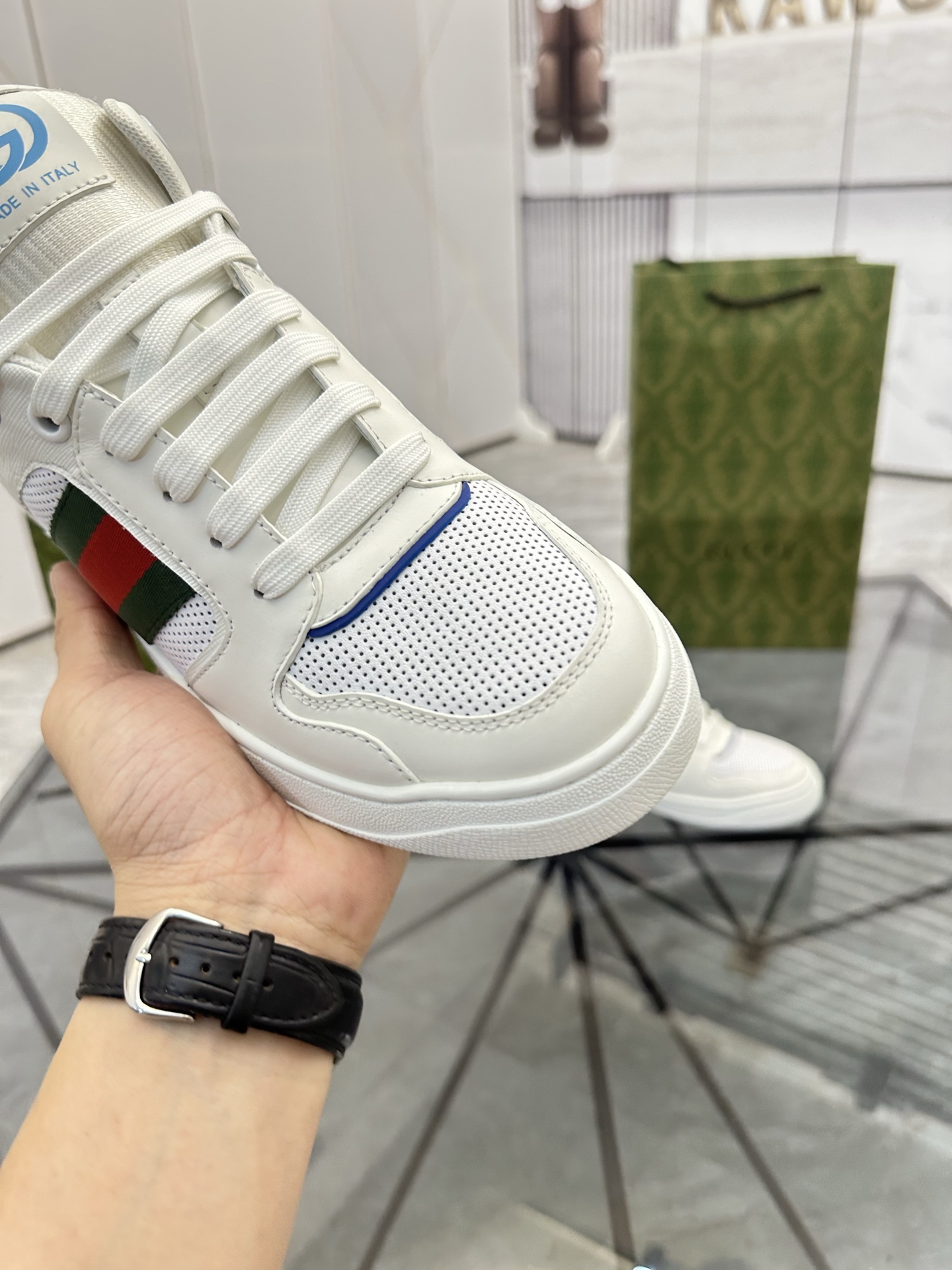 Precio de venta: P260 Calidad superiorMarca: Gucci* mocasines de caña bajaTalla: 38-44 (se puede per
