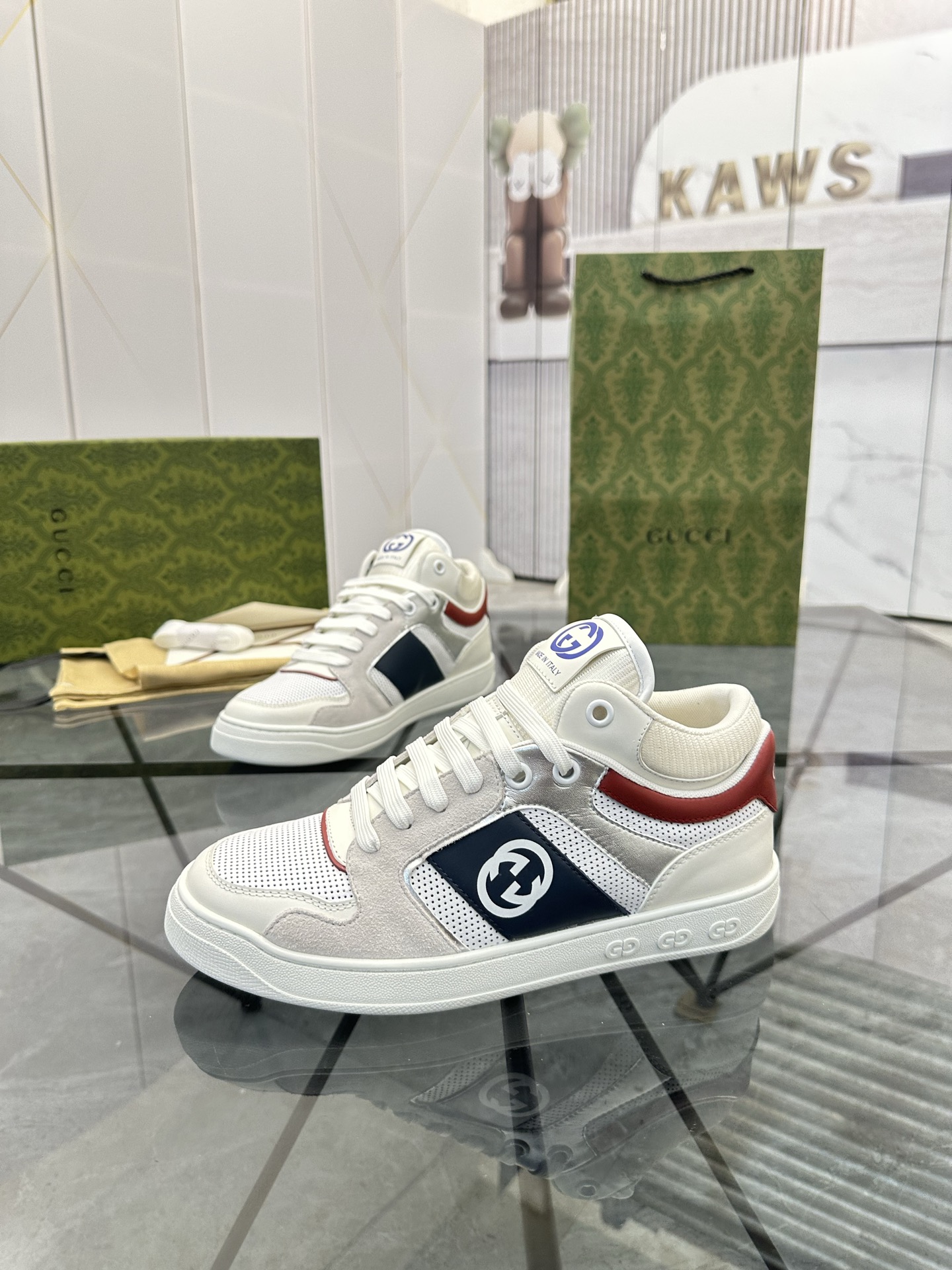 Precio de venta: P260 Calidad superiorMarca: Gucci* mocasines de caña bajaTalla: 38-44 (se puede per