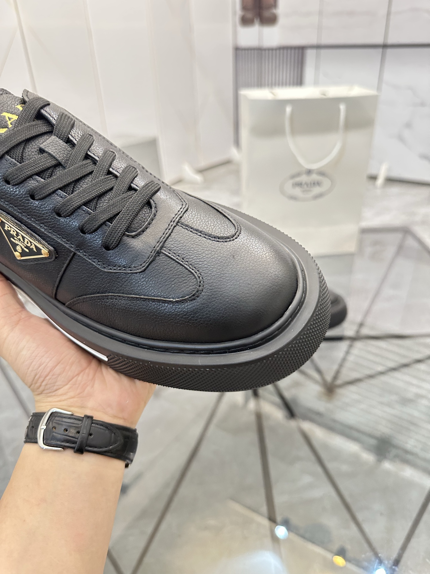 Precio de venta: P270 Artículos de alta gama y máxima calidadMarca: Prada *"Prada*" mocasines de cañ