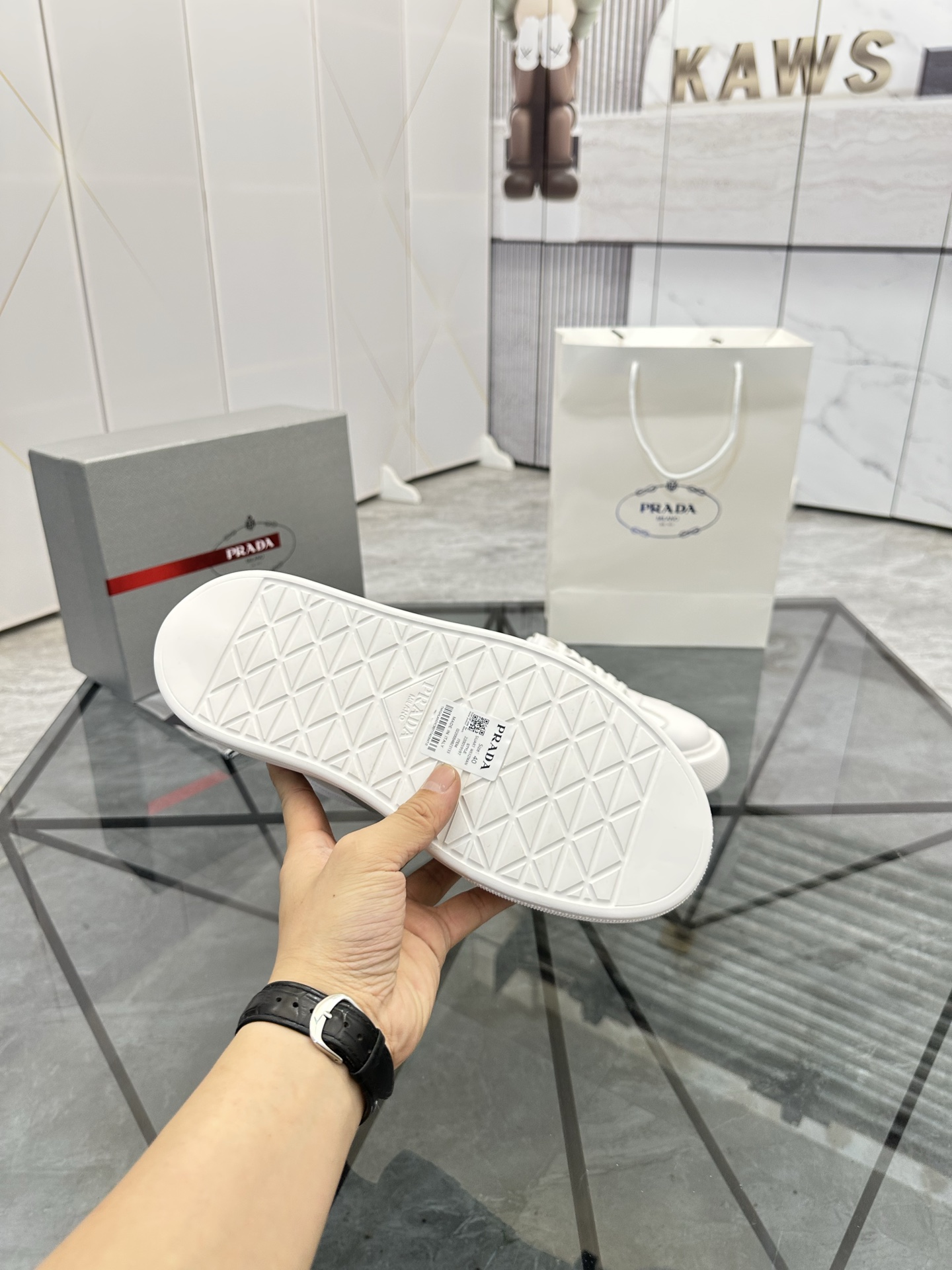 Precio de venta: P270 Artículos de alta gama y máxima calidadMarca: Prada *"Prada*" mocasines de cañ