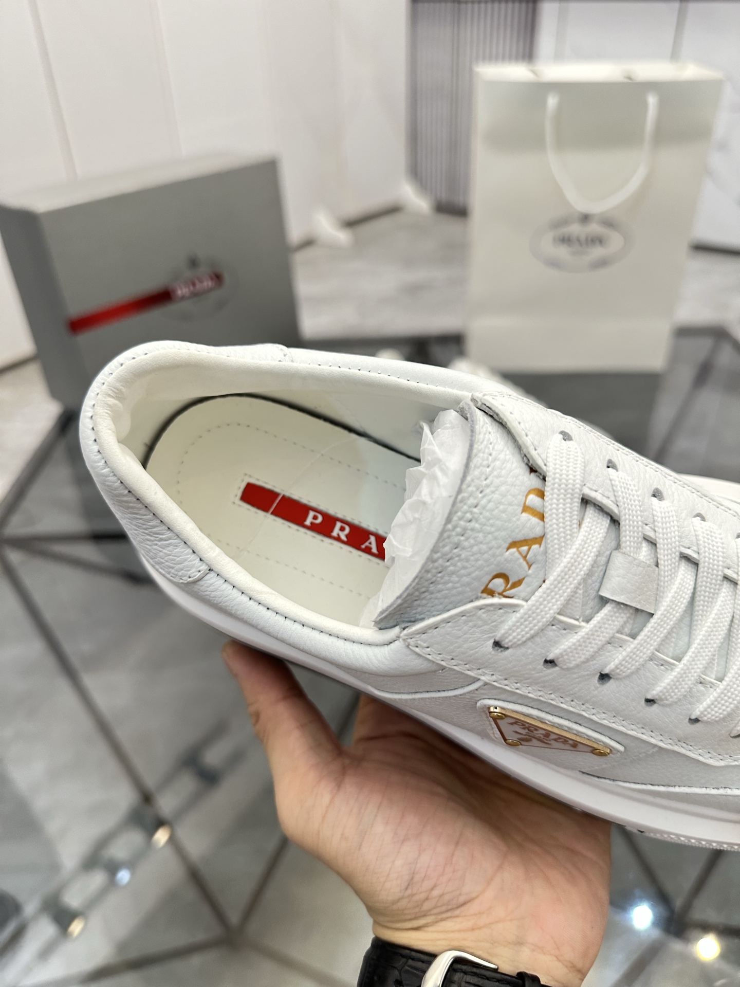 Precio de venta: P270 Artículos de alta gama y máxima calidadMarca: Prada *"Prada*" mocasines de cañ
