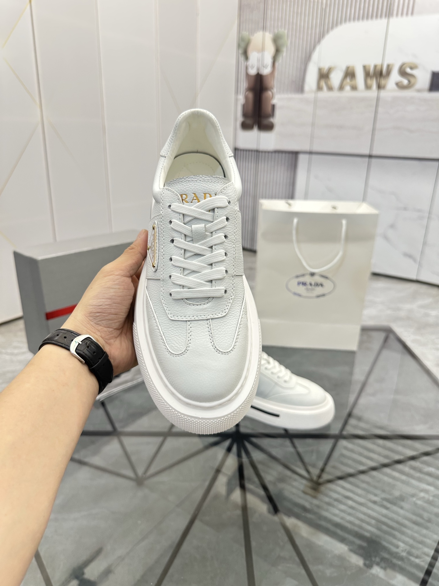 Precio de venta: P270 Artículos de alta gama y máxima calidadMarca: Prada *"Prada*" mocasines de cañ