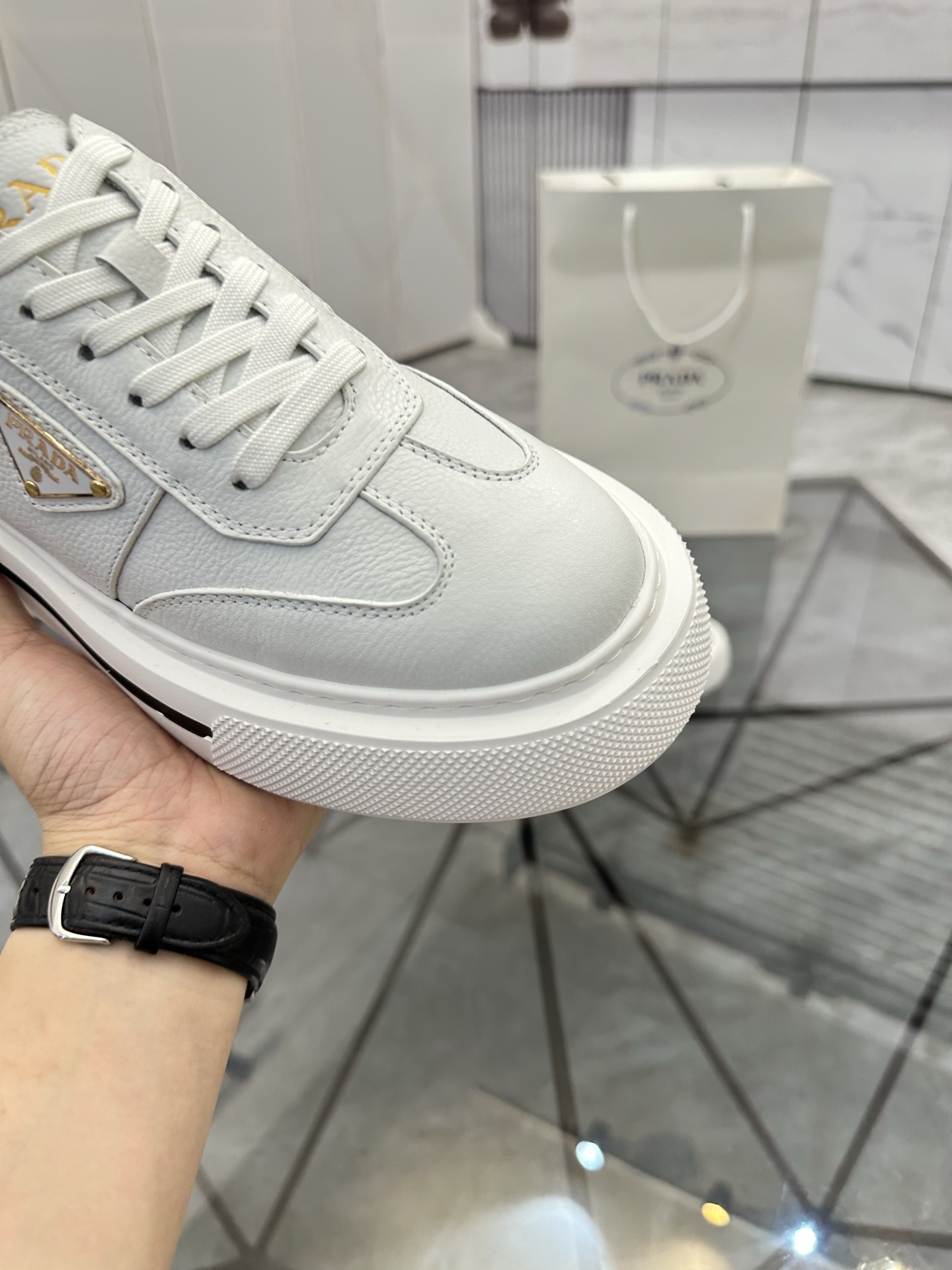 Precio de venta: P270 Artículos de alta gama y máxima calidadMarca: Prada *"Prada*" mocasines de cañ