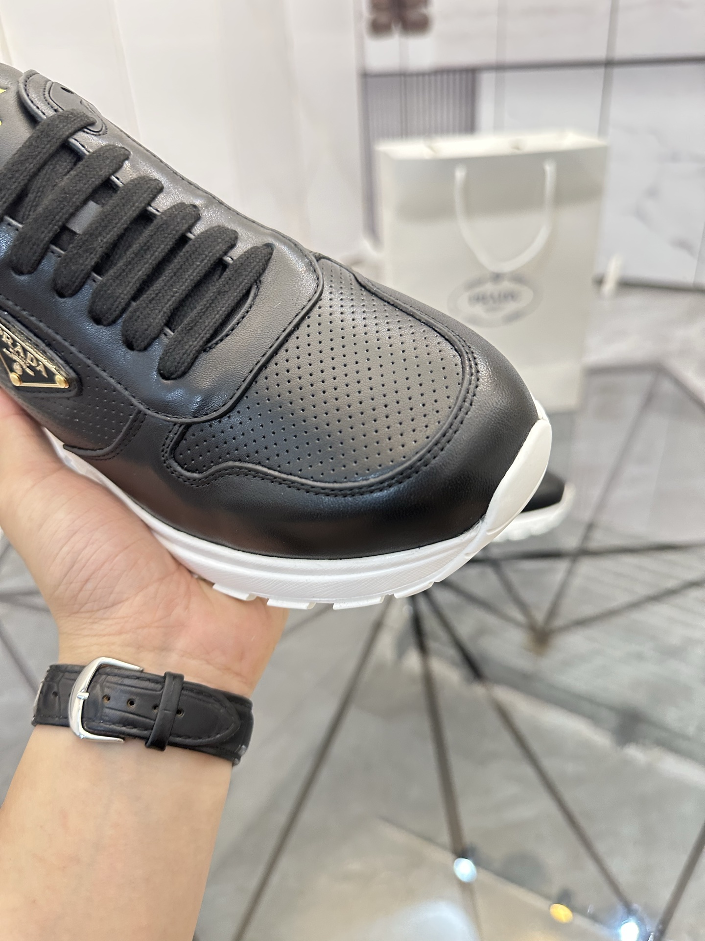 Precio de venta: P270 Artículos de alta gama y máxima calidadMarca: Prada *"Prada*" mocasines de cañ