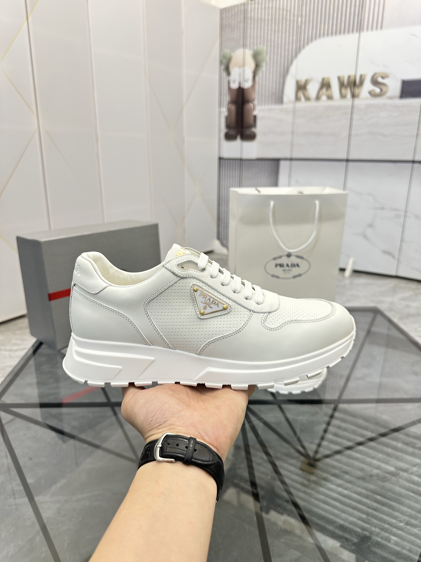 Precio de venta: P270 Artículos de alta gama y máxima calidadMarca: Prada *"Prada*" mocasines de cañ