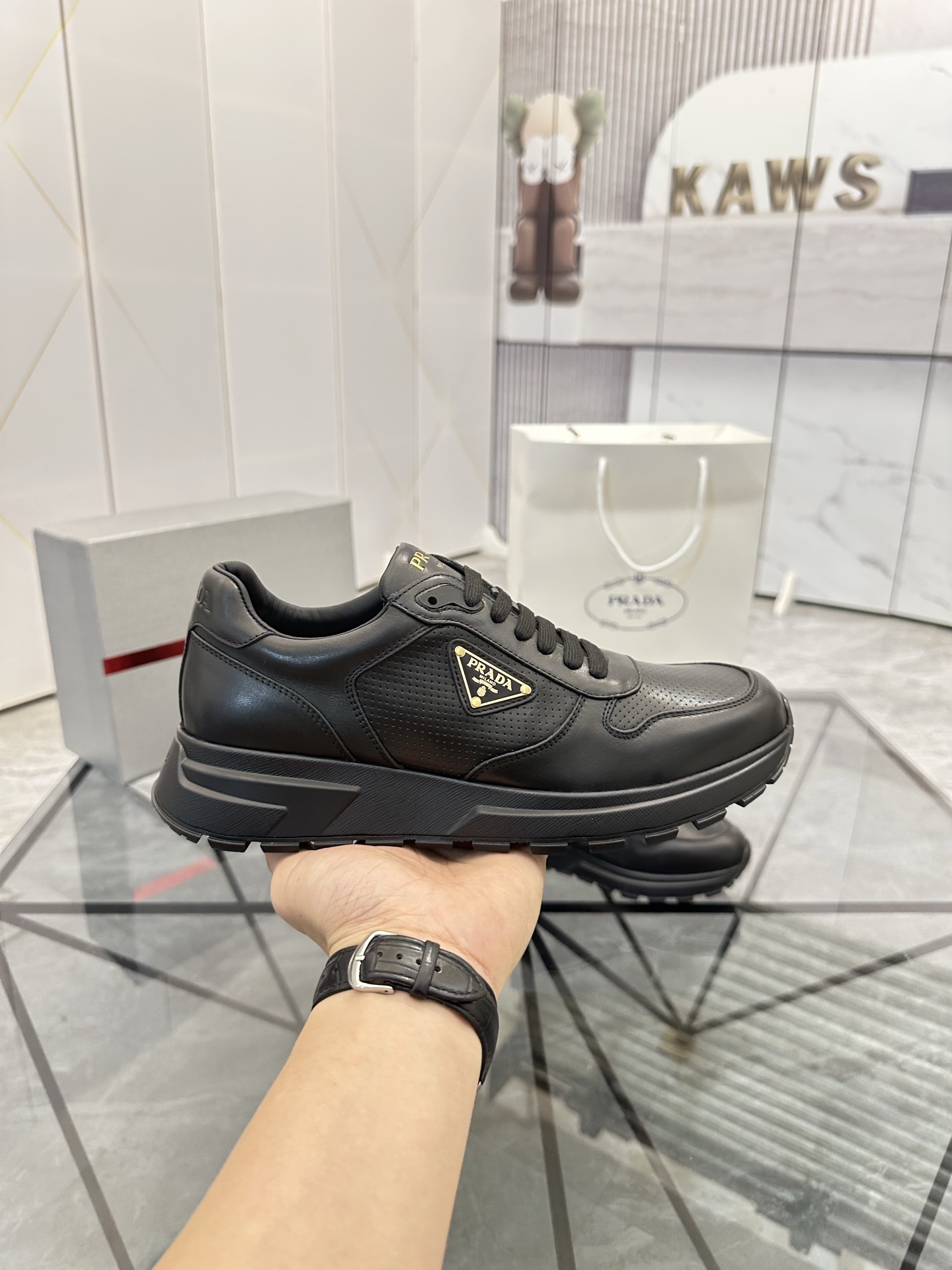 Precio de venta: P270 Artículos de alta gama y máxima calidadMarca: Prada *"Prada*" mocasines de cañ