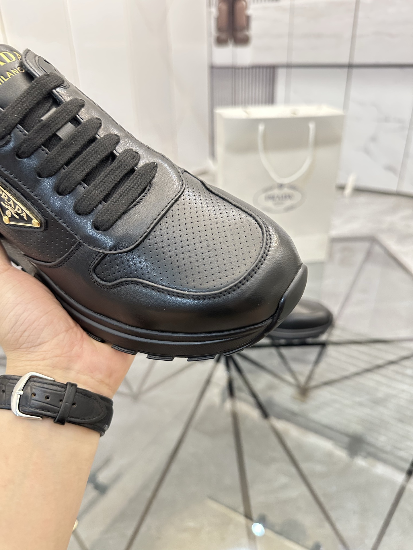 Precio de venta: P270 Artículos de alta gama y máxima calidadMarca: Prada *"Prada*" mocasines de cañ