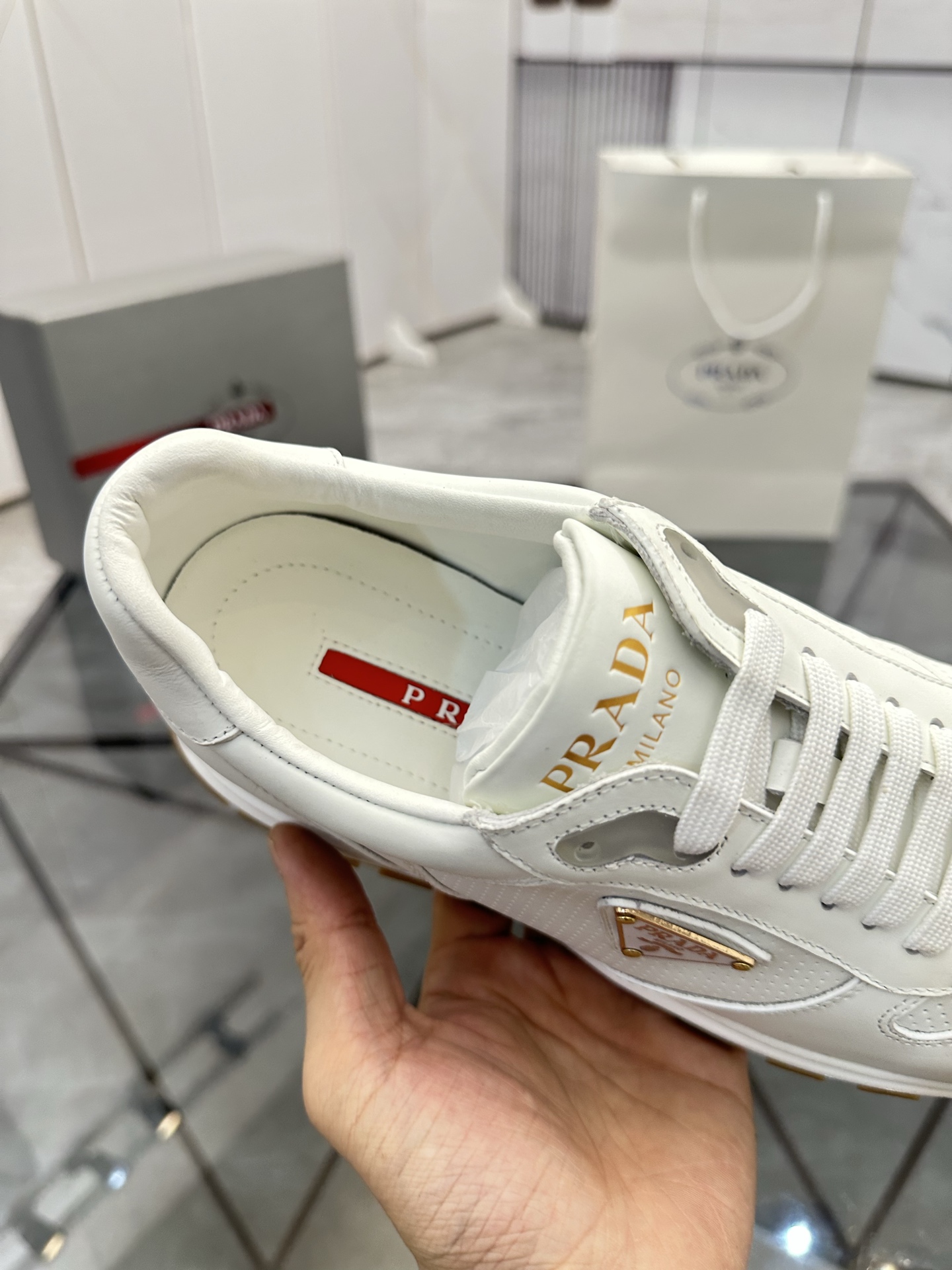 Precio de venta: P270 Artículos de alta gama y máxima calidadMarca: Prada *"Prada*" mocasines de cañ
