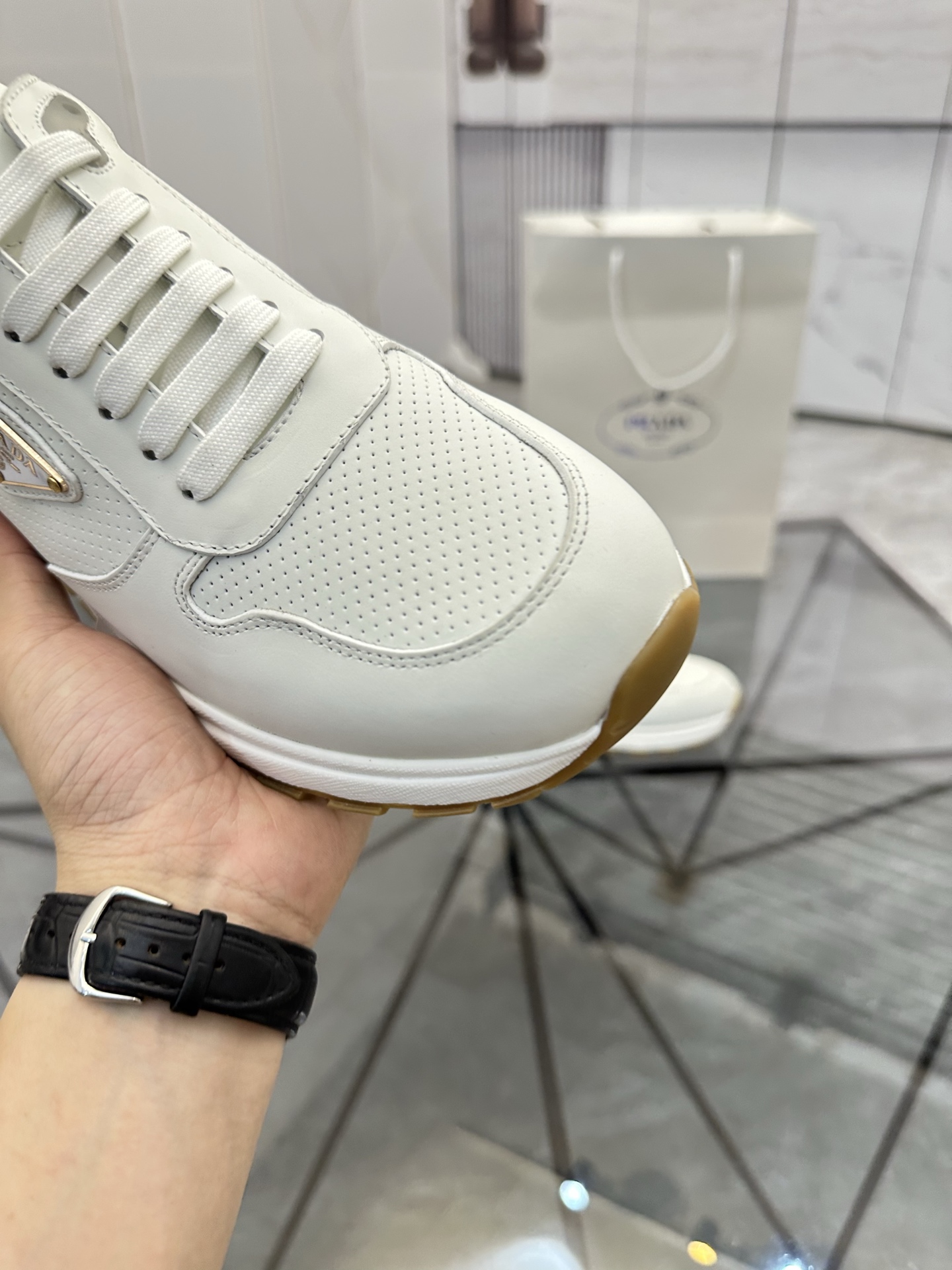 Precio de venta: P270 Artículos de alta gama y máxima calidadMarca: Prada *"Prada*" mocasines de cañ