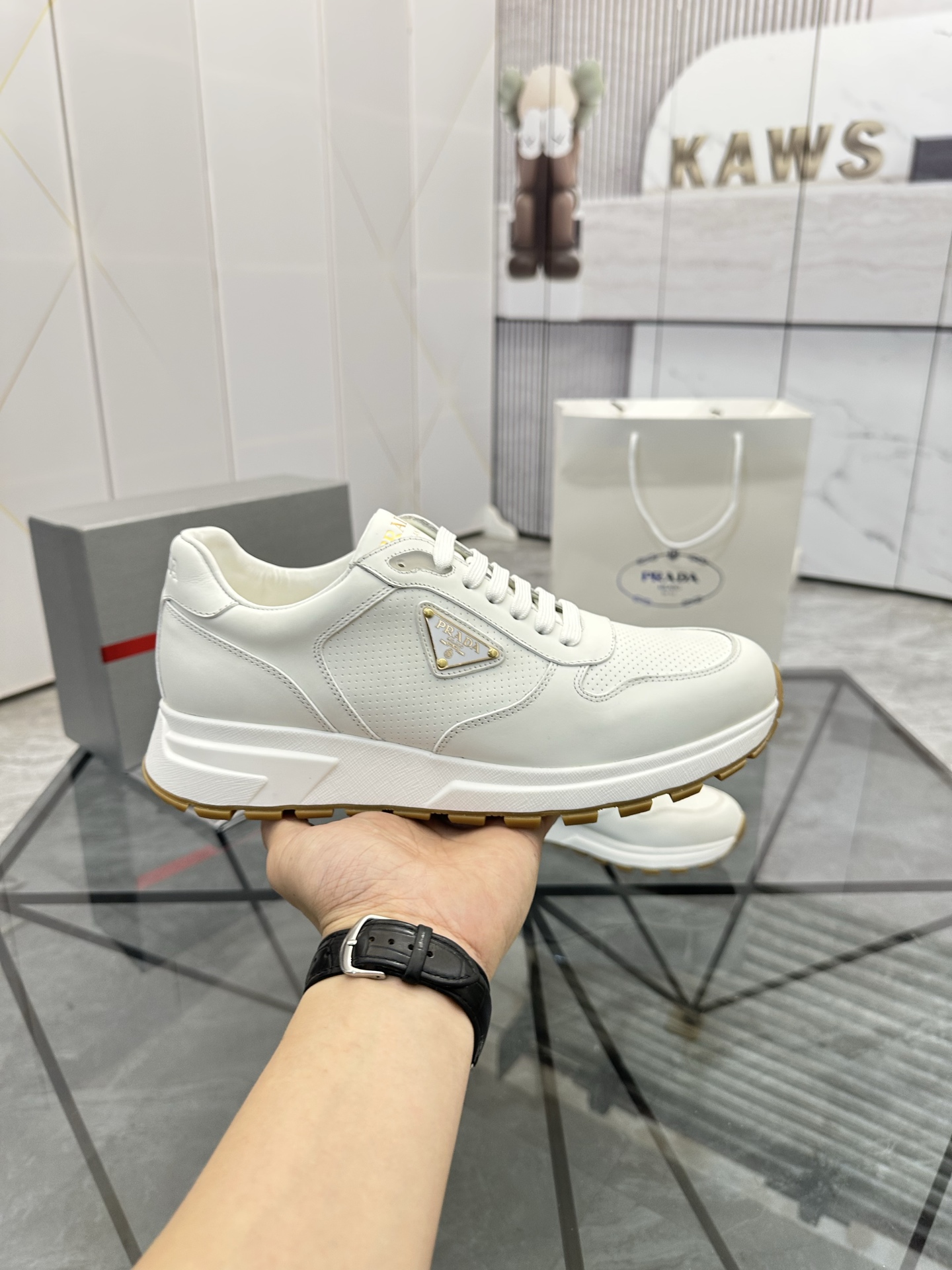 Precio de venta: P270 Artículos de alta gama y máxima calidadMarca: Prada *"Prada*" mocasines de cañ