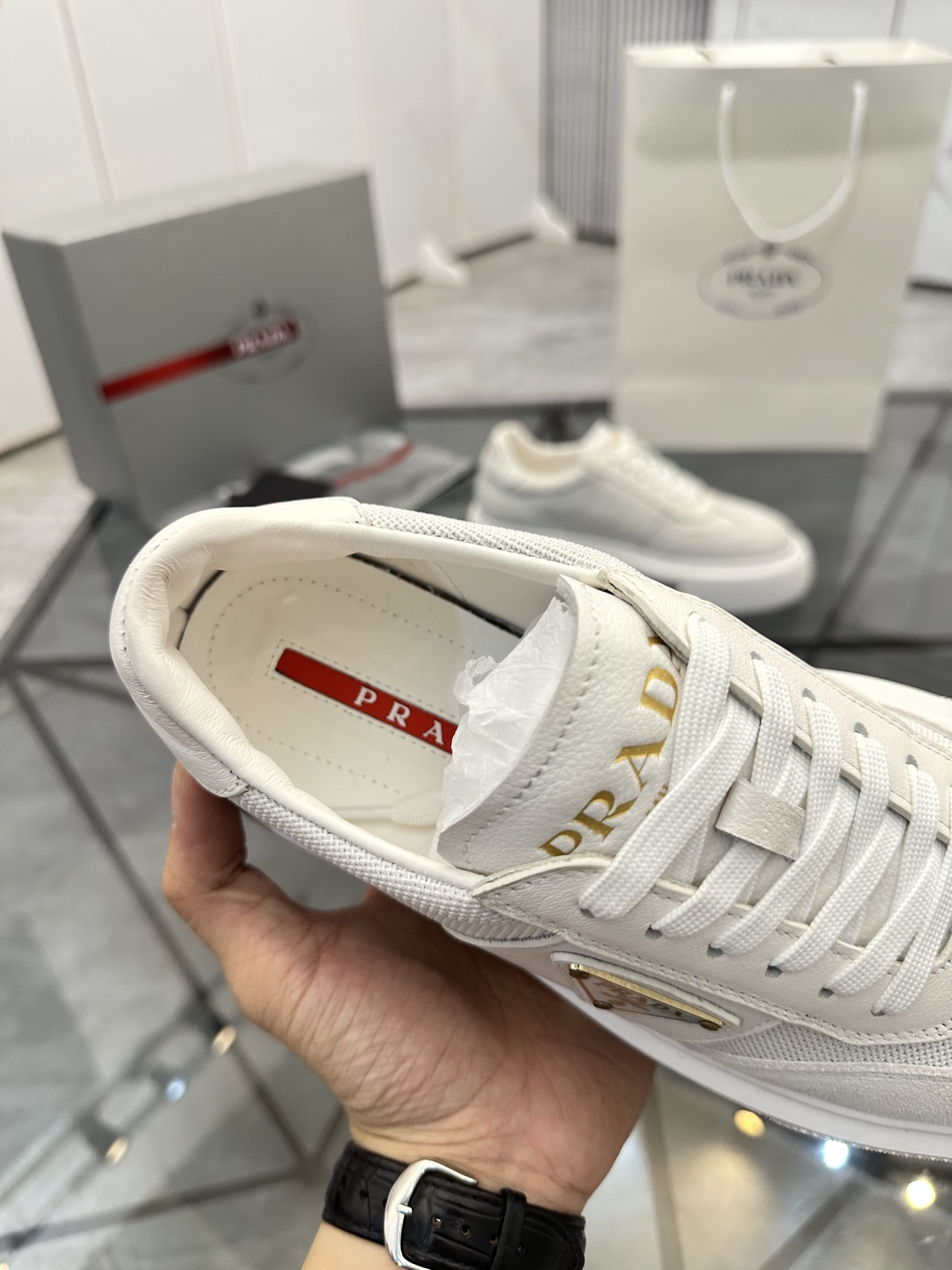 Precio de venta: P270 Artículos de alta gama y máxima calidadMarca: Prada *"Prada*" mocasines de cañ