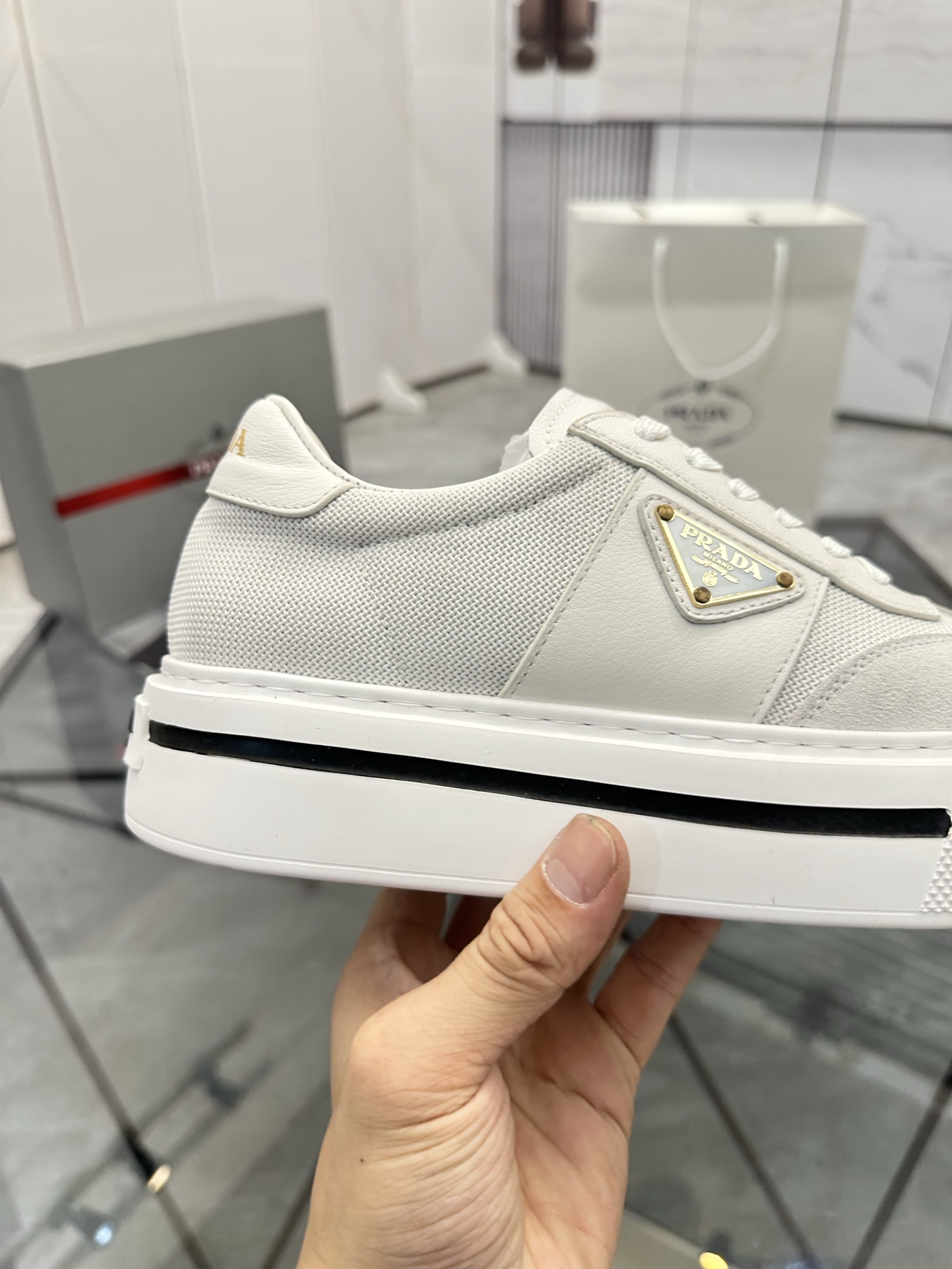 Precio de venta: P270 Artículos de alta gama y máxima calidadMarca: Prada *"Prada*" mocasines de cañ