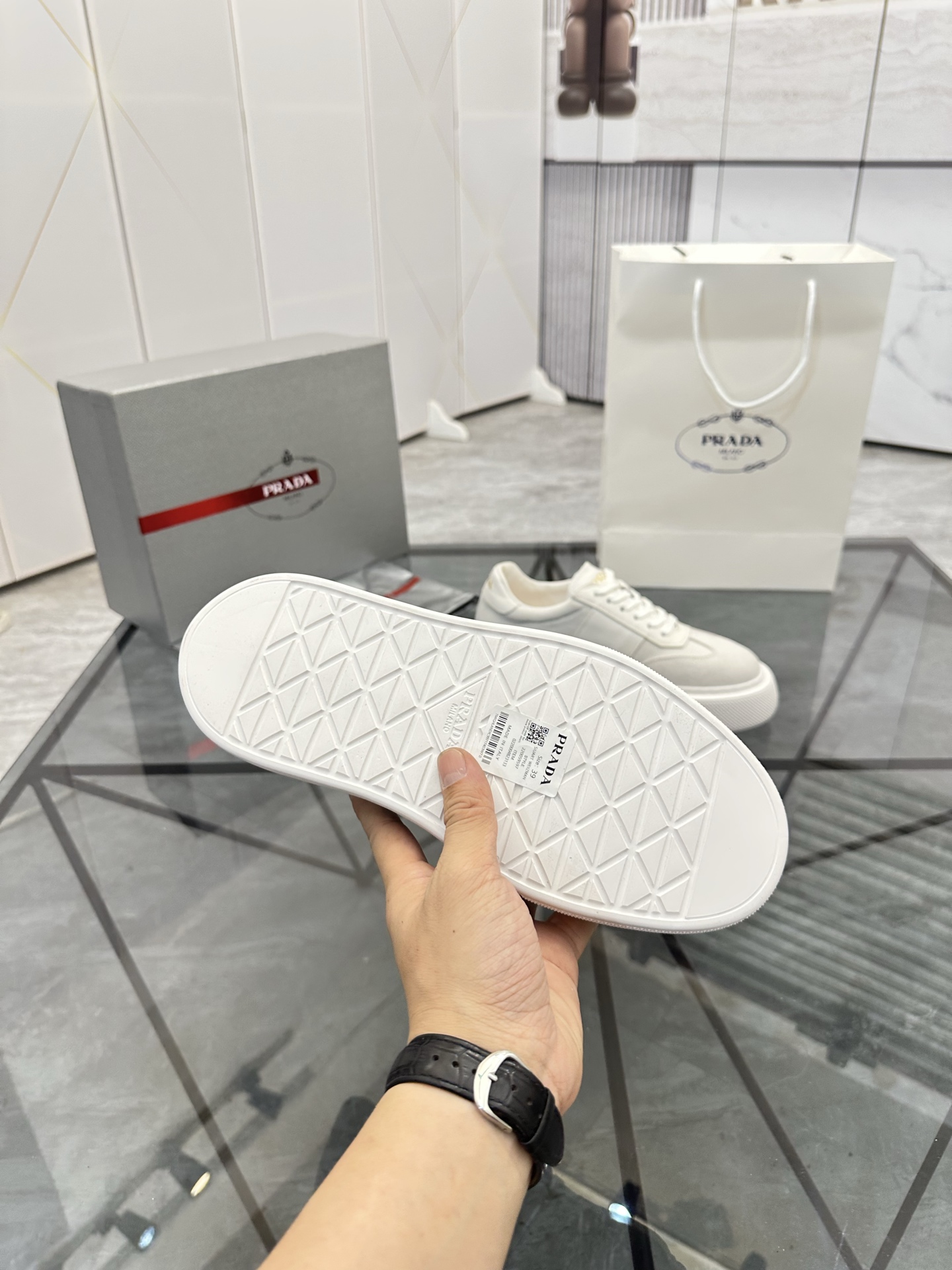 Precio de venta: P270 Artículos de alta gama y máxima calidadMarca: Prada *"Prada*" mocasines de cañ